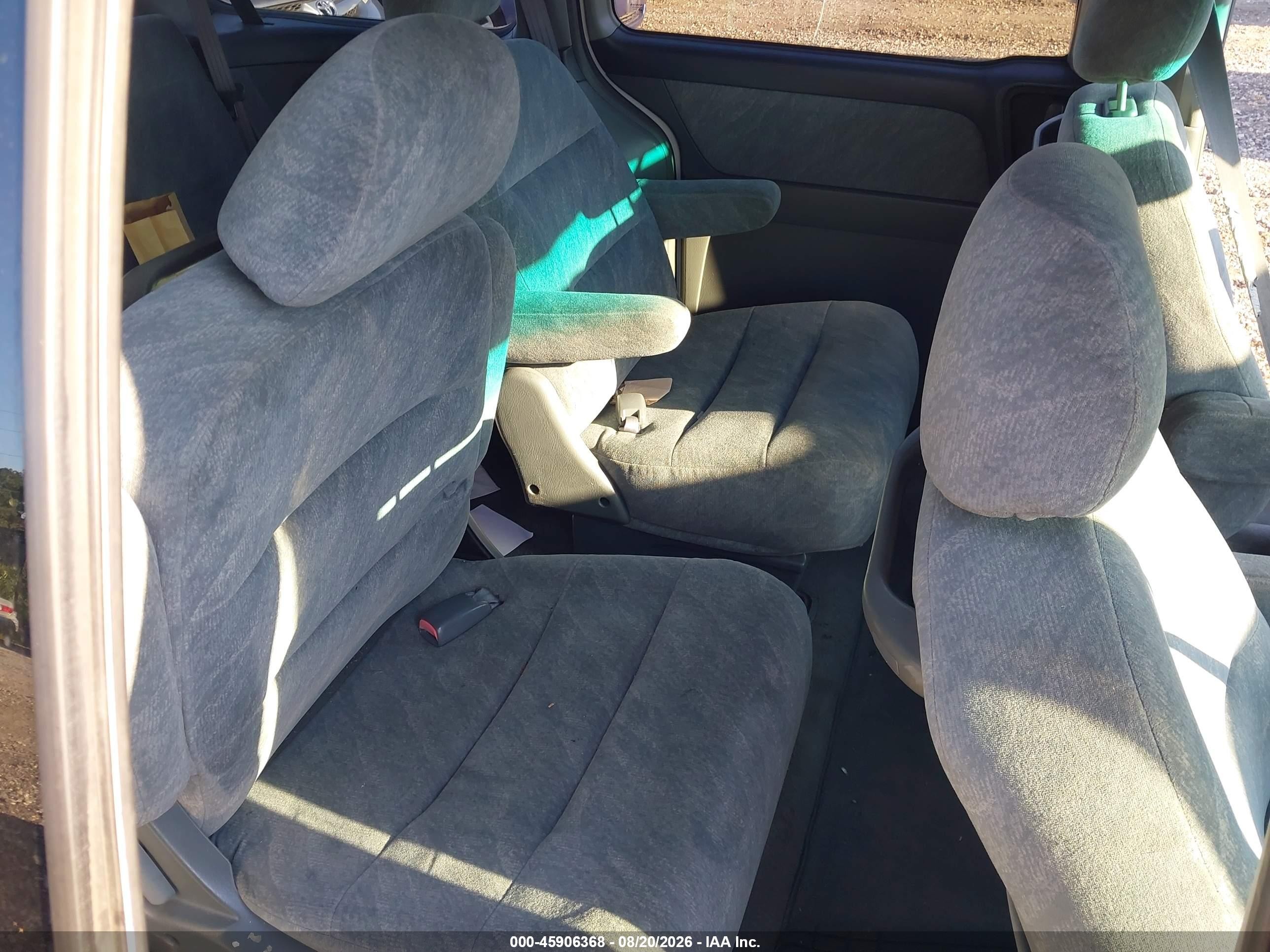 2000 Honda Odyssey Ex White vin: 2HKRL1860YH564615