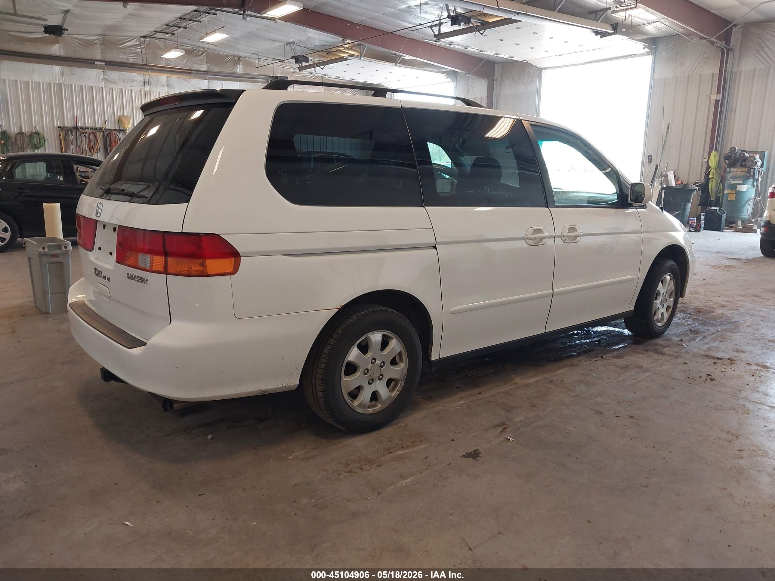 2002 Honda Odyssey Ex White vin: 2HKRL18622H570651