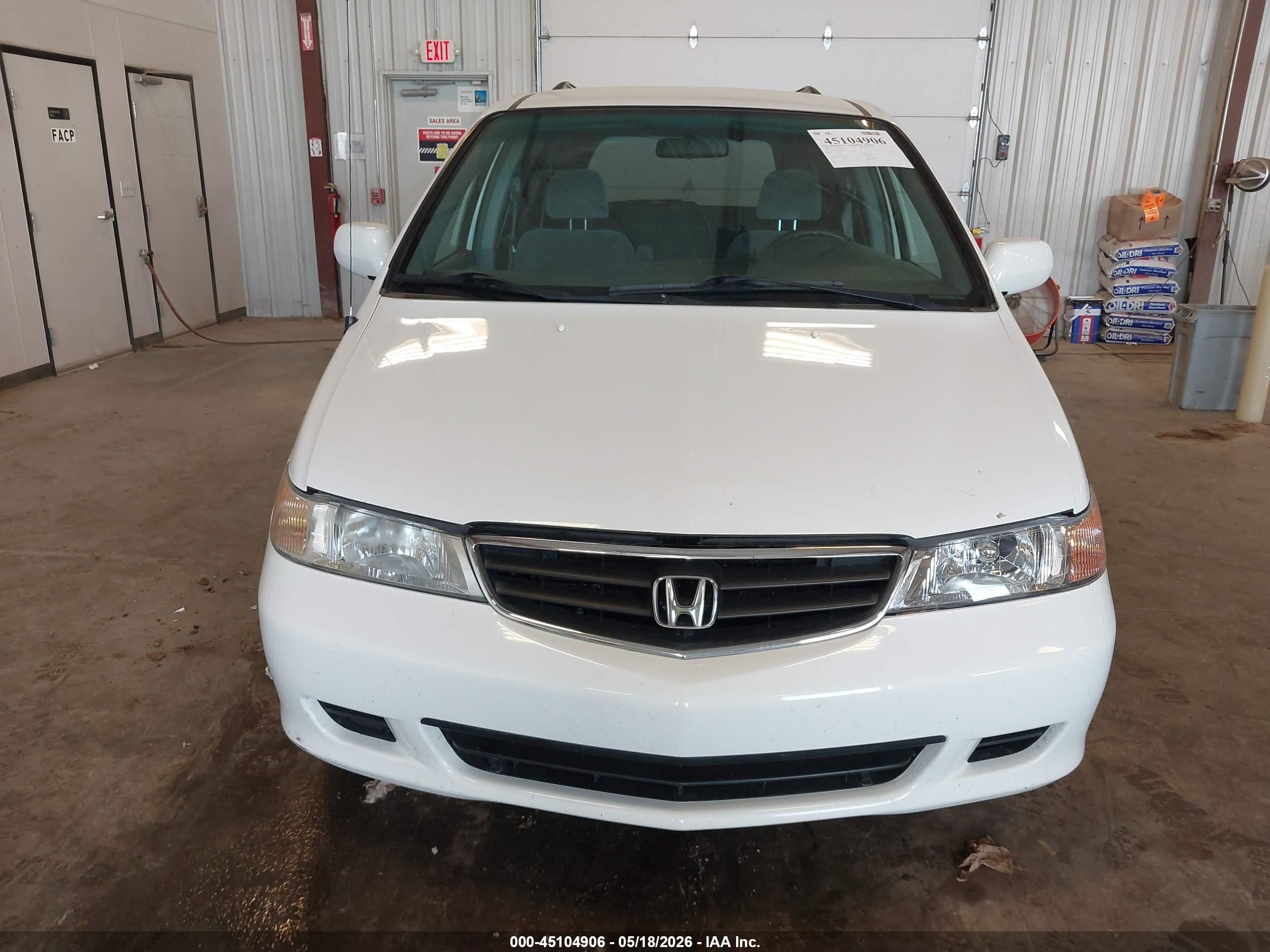2002 Honda Odyssey Ex White vin: 2HKRL18622H570651
