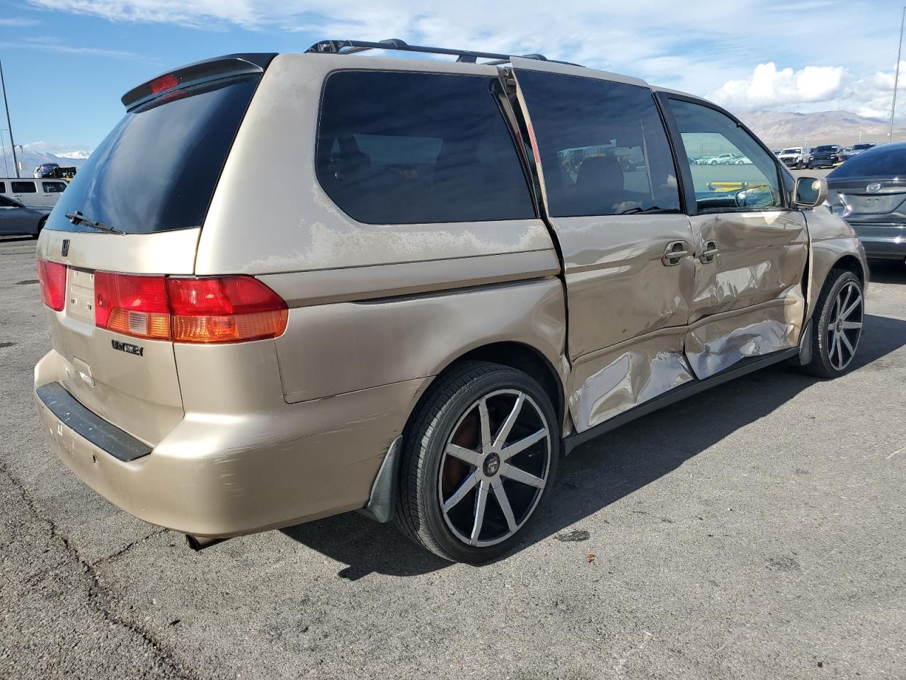 2000 Honda Odyssey Ex Gold vin: 2HKRL1863YH585152