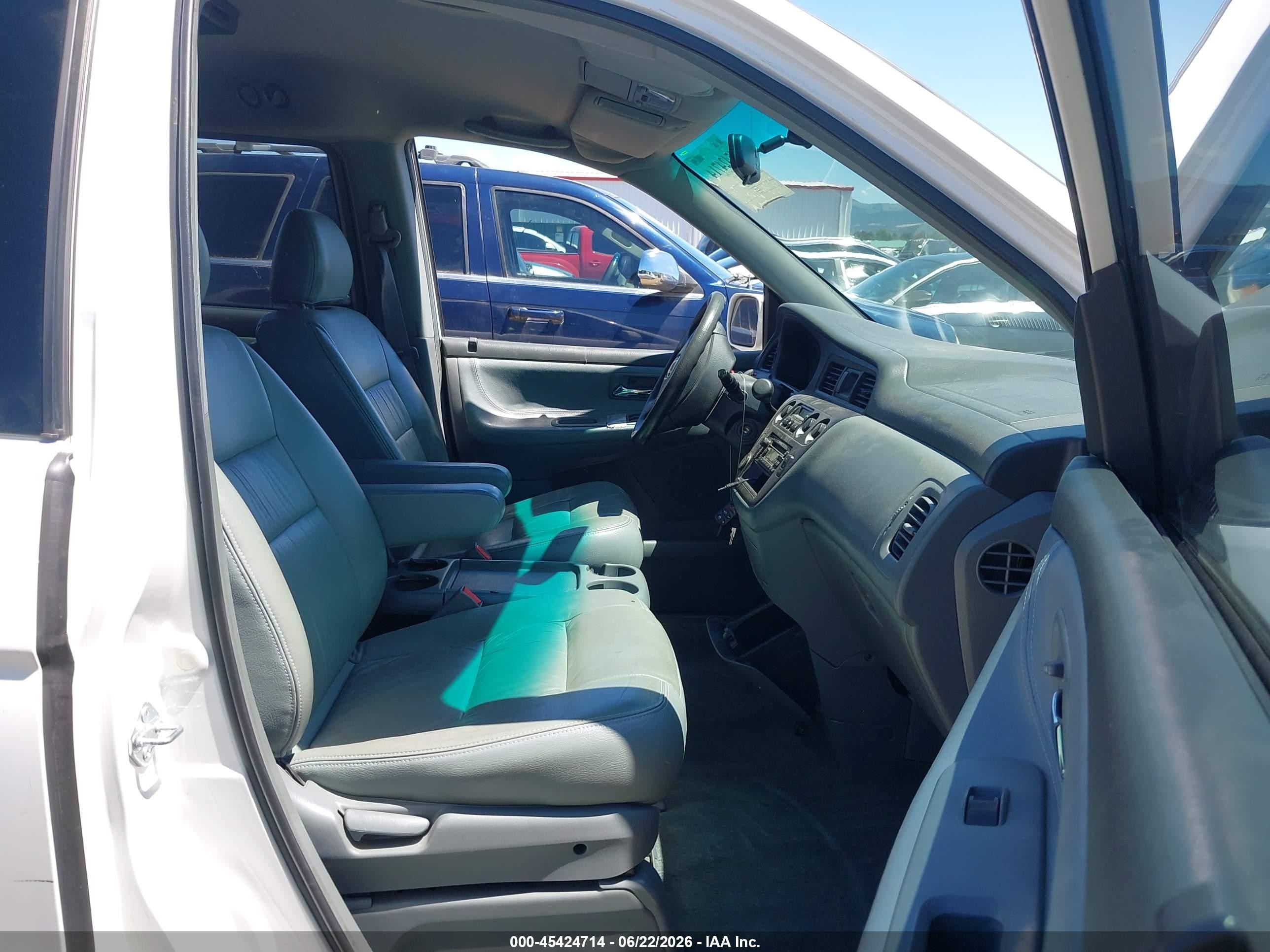 2002 Honda Odyssey Ex White vin: 2HKRL18642H581506