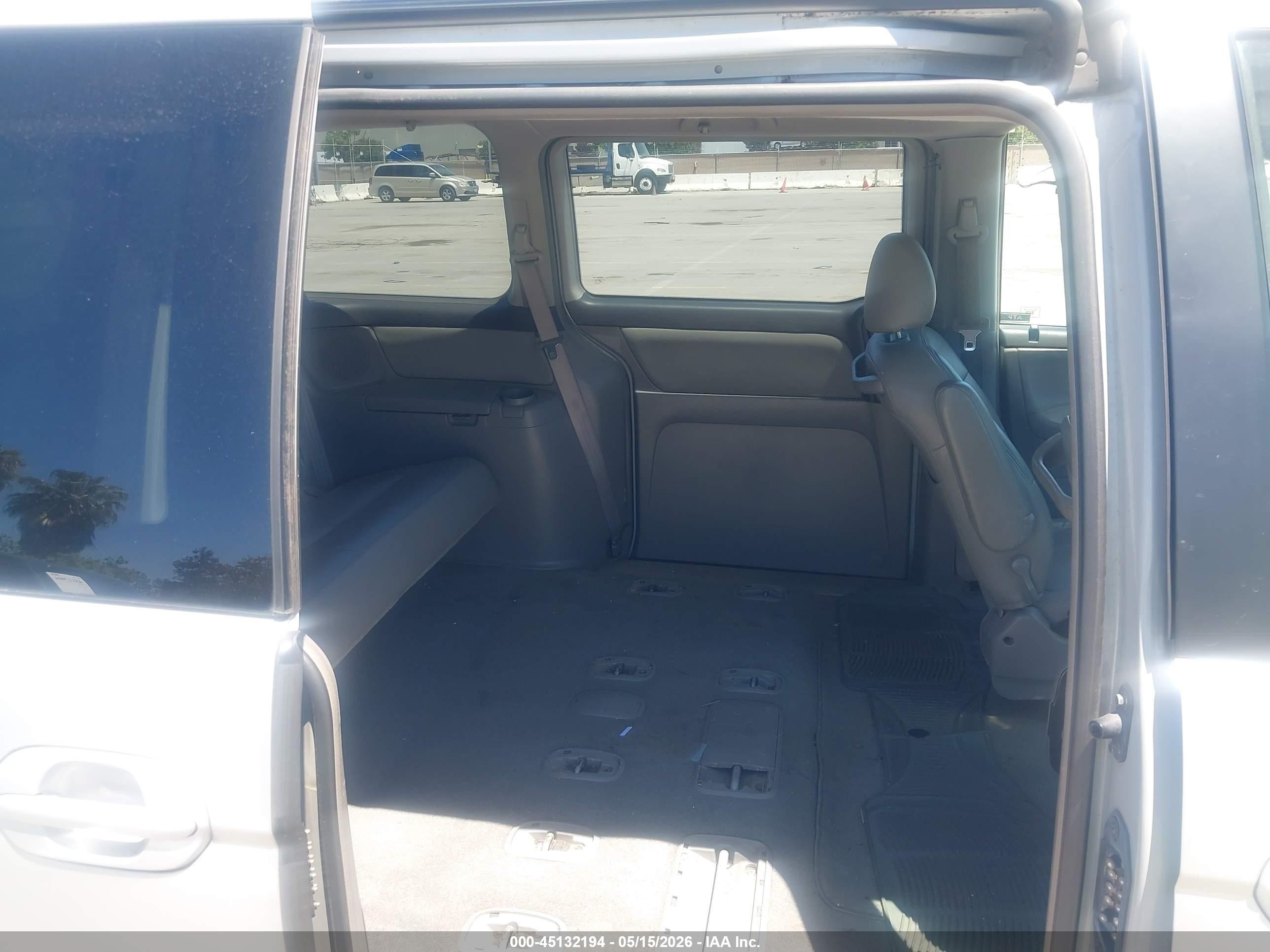 2002 Honda Odyssey Ex Silver vin: 2HKRL18652H530726