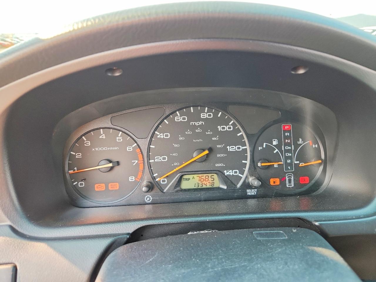 2000 Honda Odyssey Ex White vin: 2HKRL1868YH626536