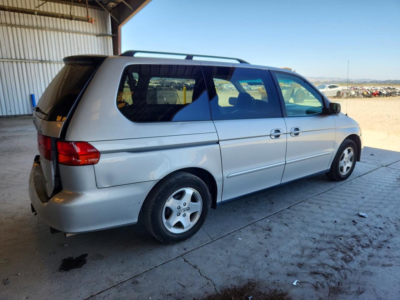 2001 Honda Odyssey Silver vin: 2HKRL18741H563255