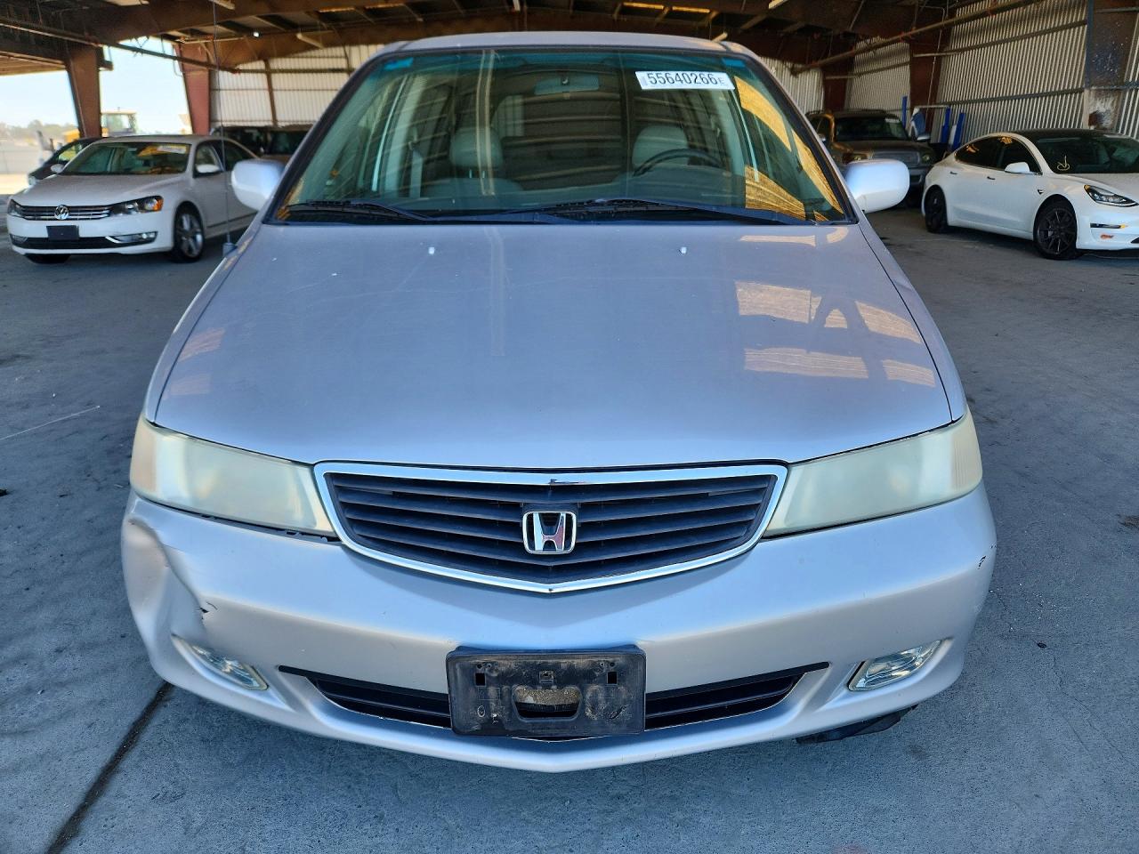 2001 Honda Odyssey Silver vin: 2HKRL18741H563255
