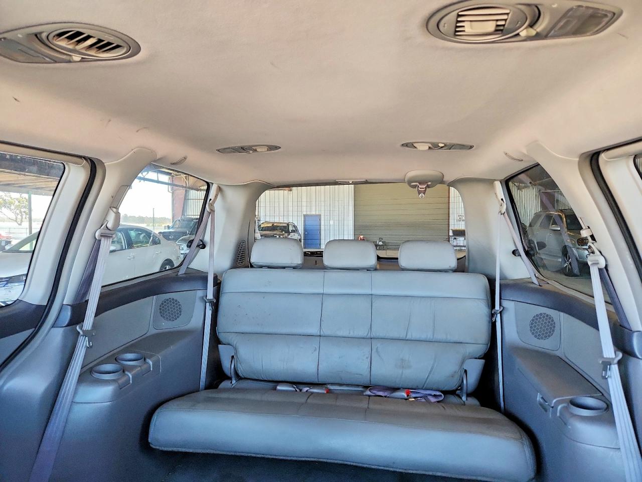 2001 Honda Odyssey Silver vin: 2HKRL18741H563255