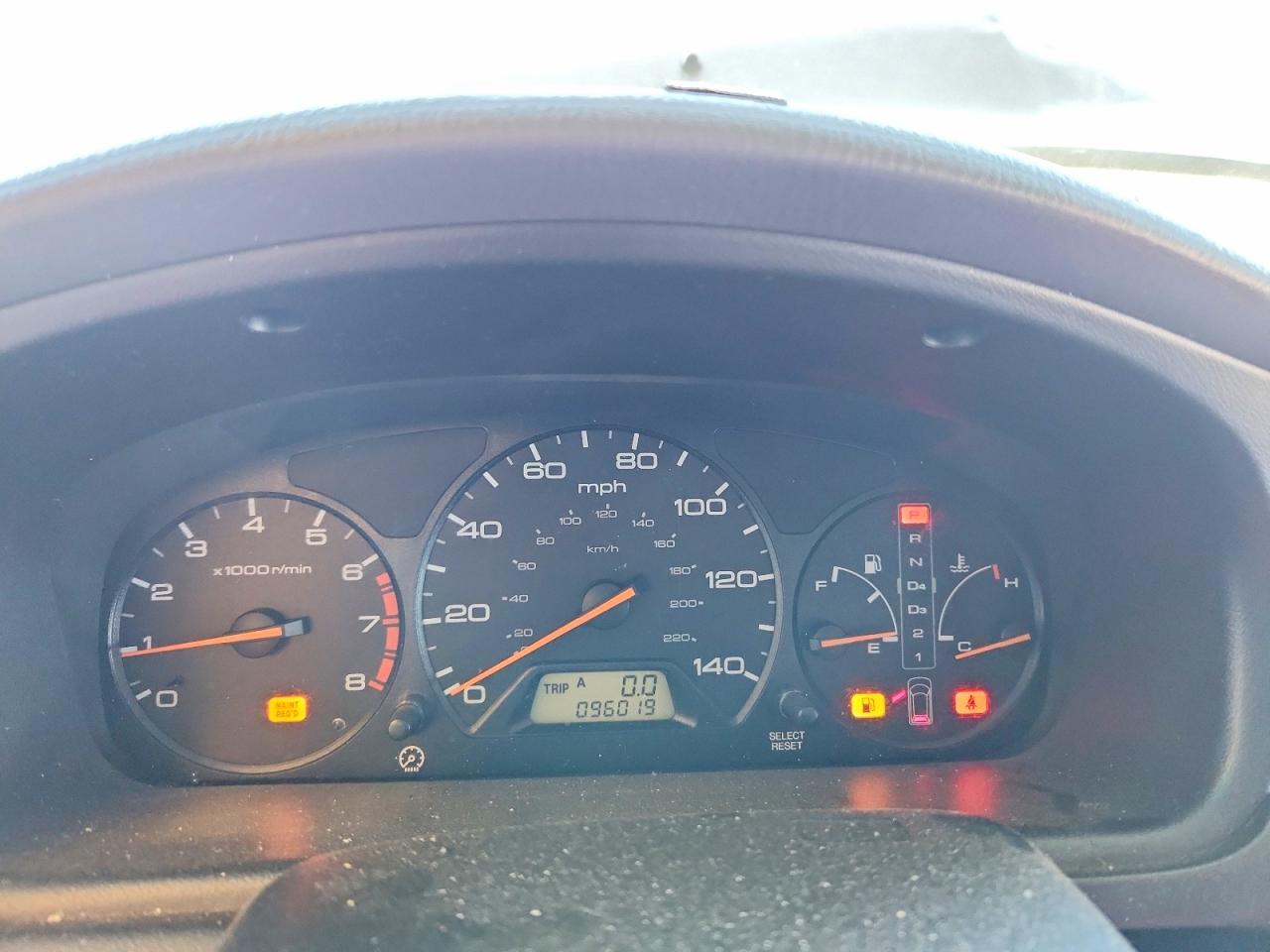 2001 Honda Odyssey Silver vin: 2HKRL18741H563255