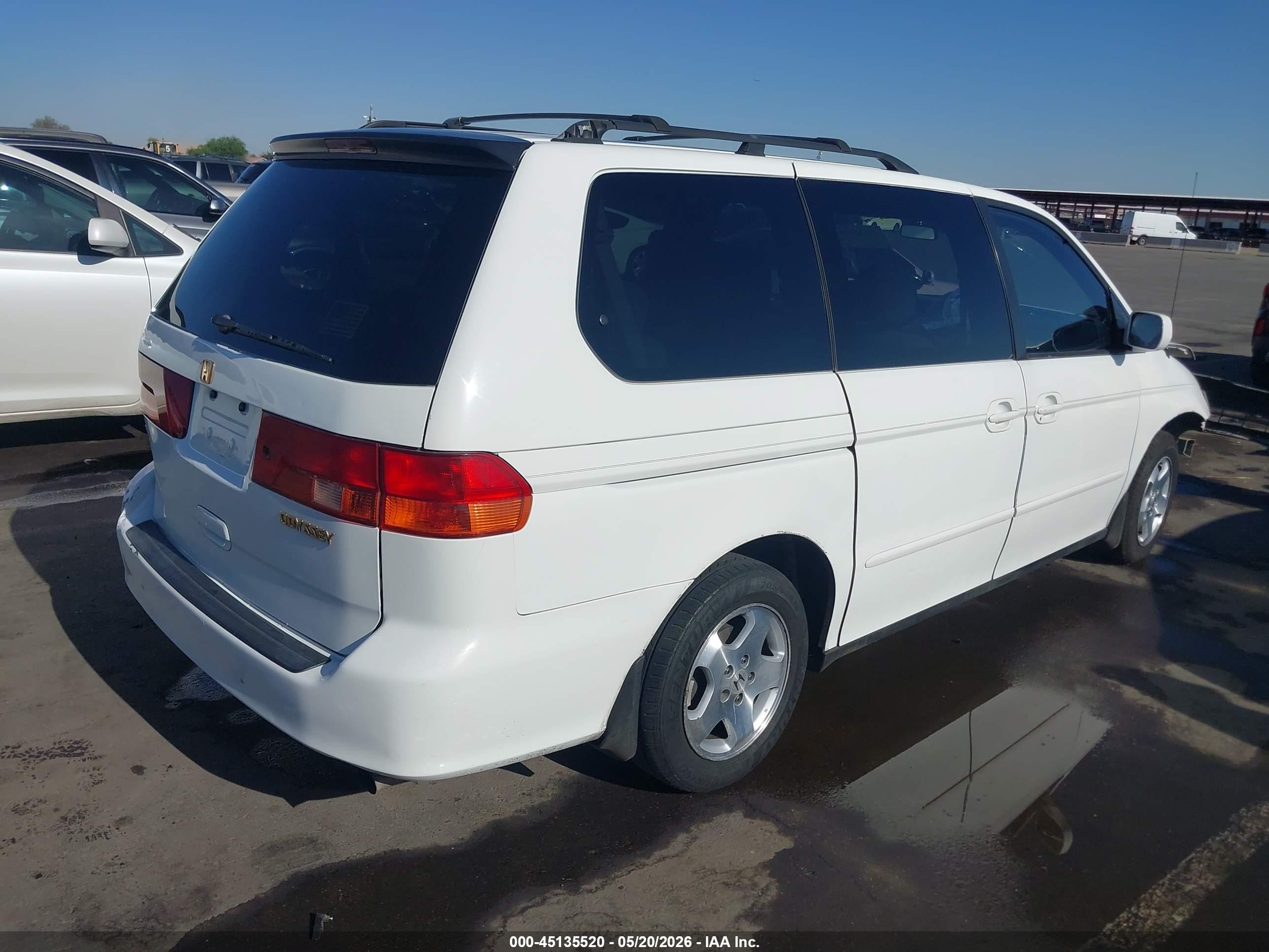2000 Honda Odyssey Ex White vin: 2HKRL1878YH587522