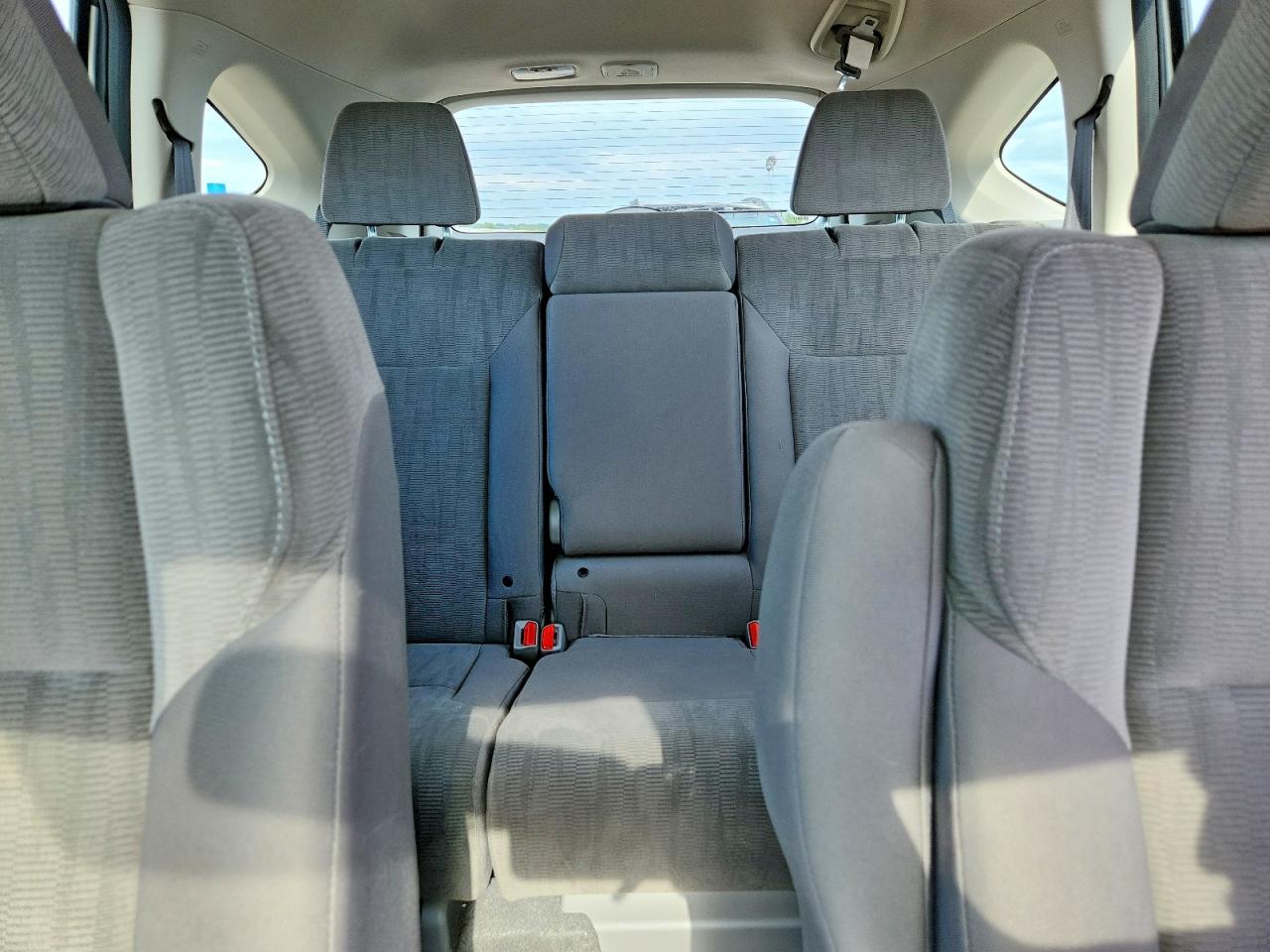 2014 Honda Cr-v Lx Silver vin: 2HKRM3H36EH523142