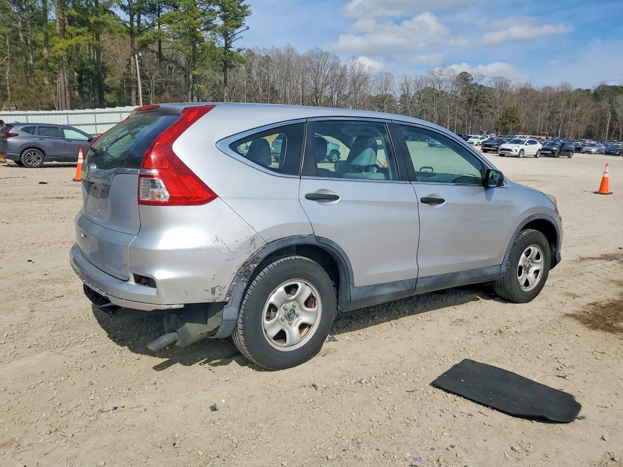 2015 Honda Cr-v Lx Silver vin: 2HKRM3H3XFH544464