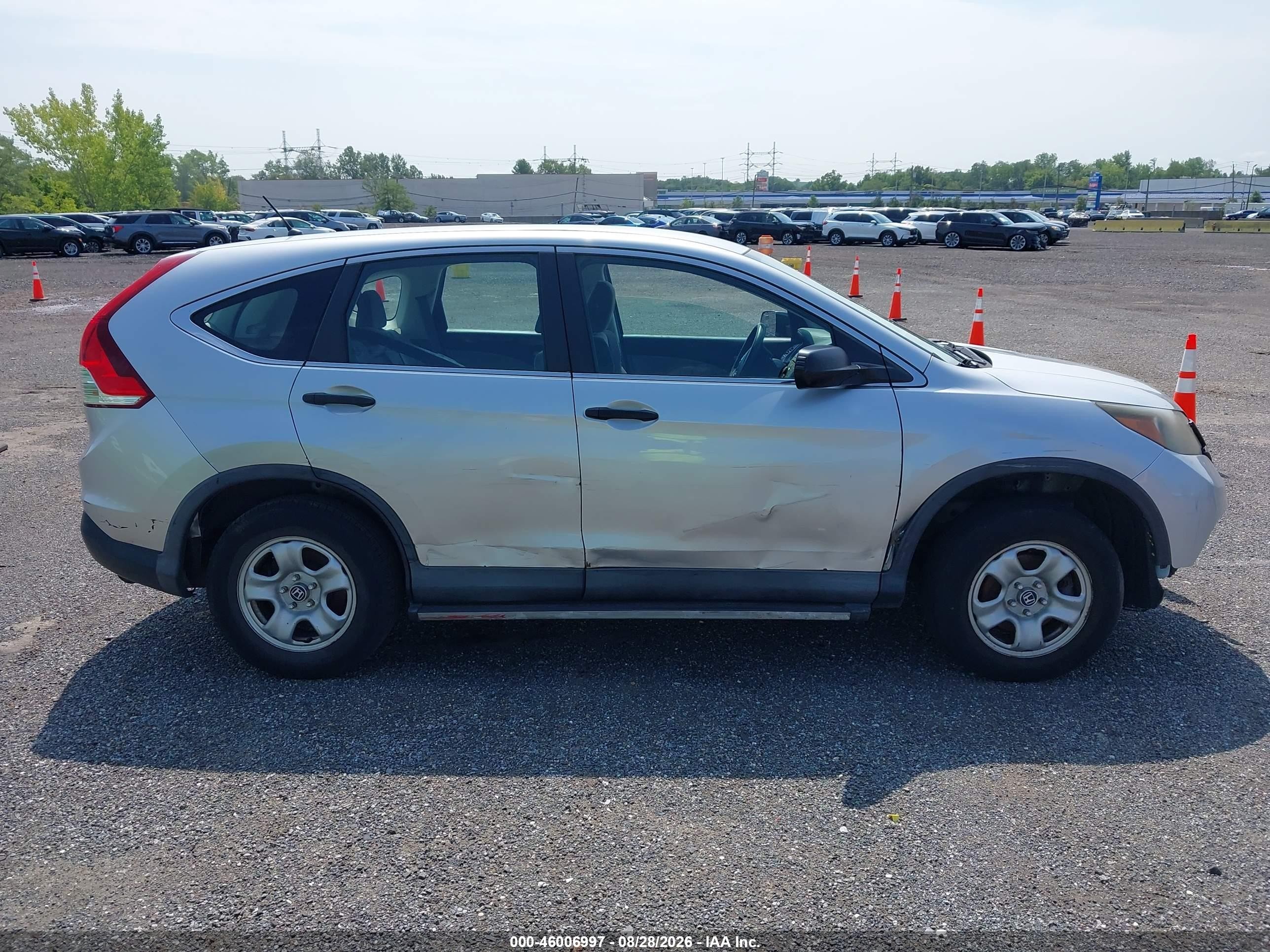 2014 Honda Cr-v Lx Silver vin: 2HKRM4H31EH685170