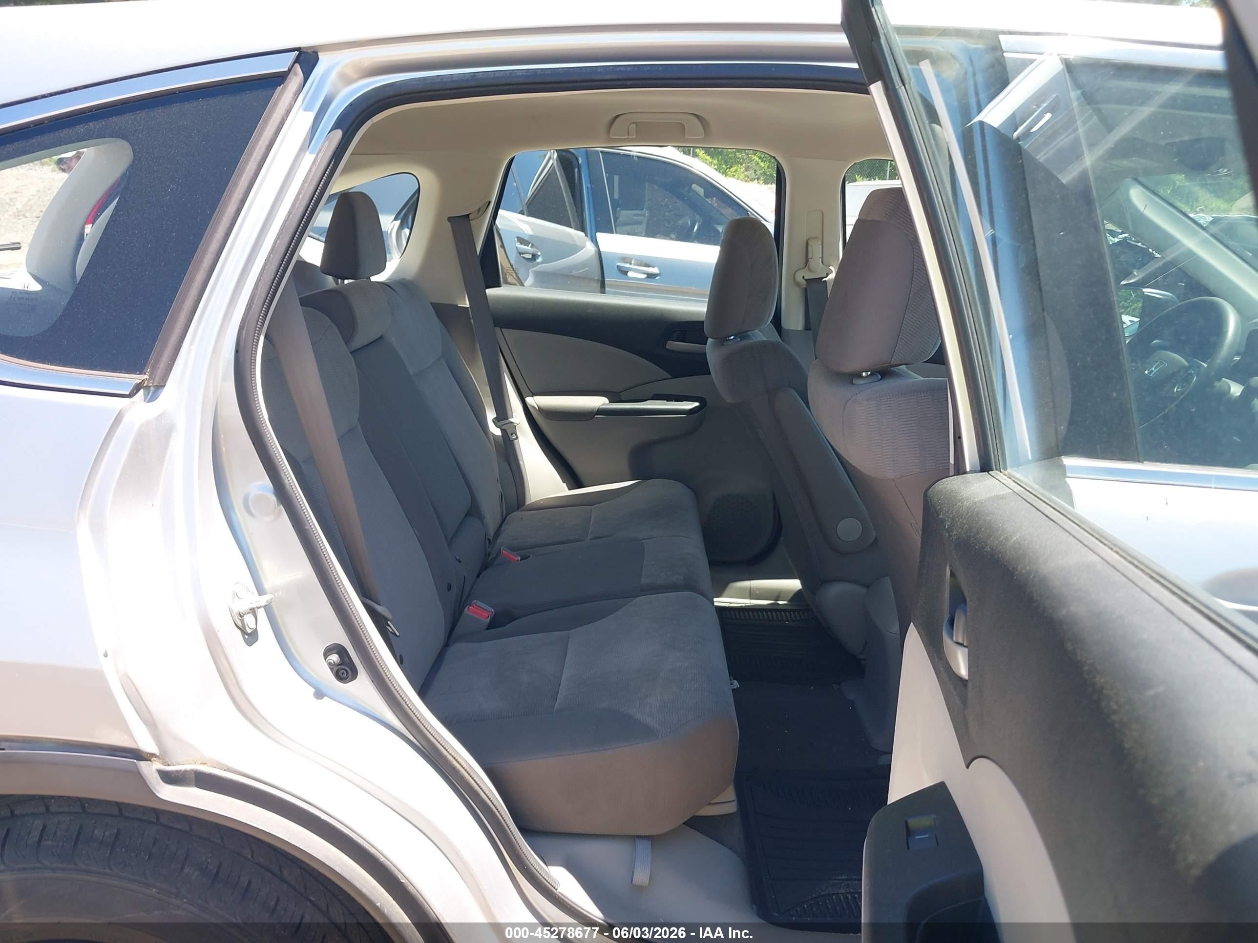 2014 Honda Cr-v Lx Silver vin: 2HKRM4H31EH704784