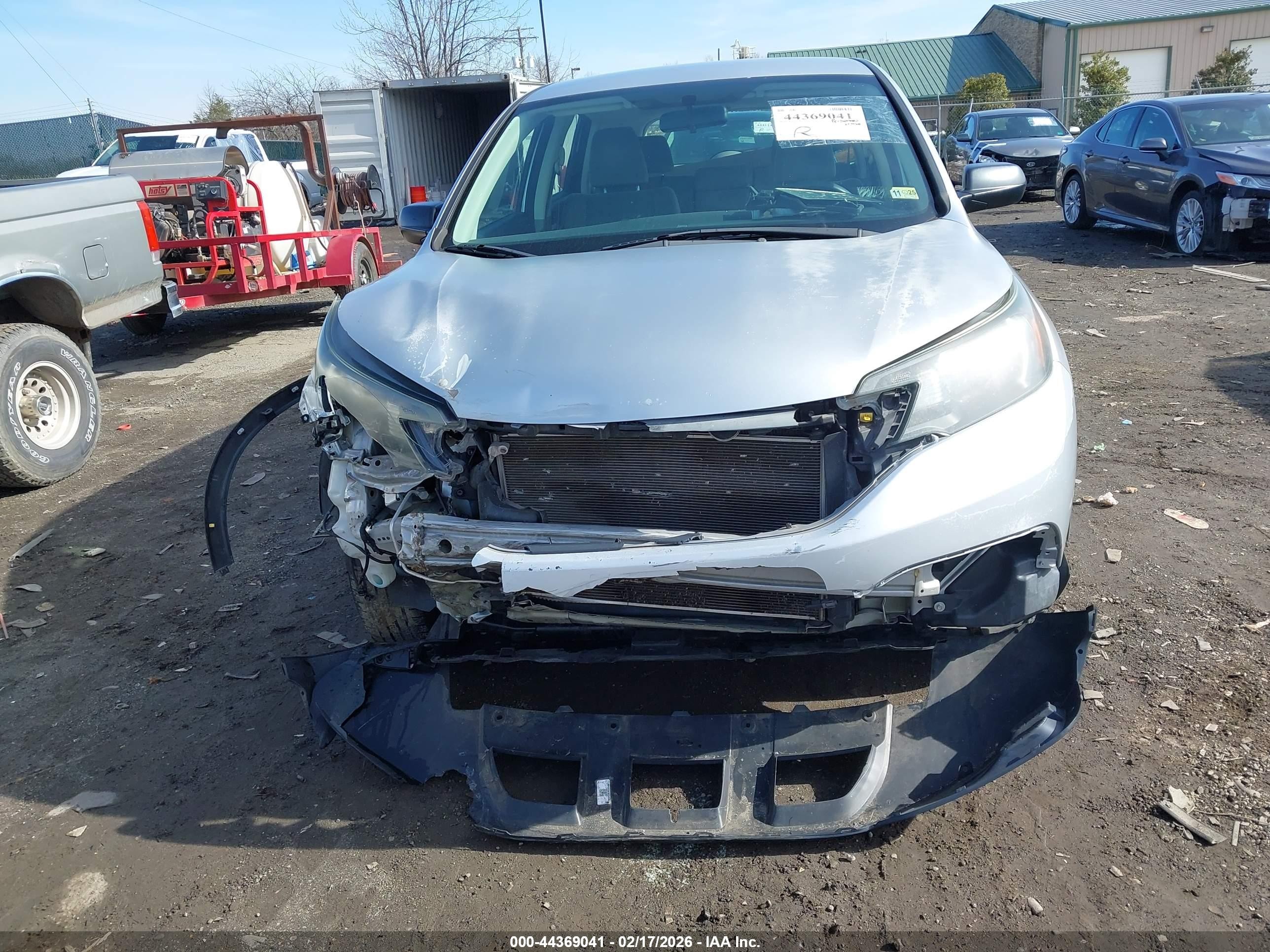2014 Honda Cr-v Lx Silver vin: 2HKRM4H33EH682920