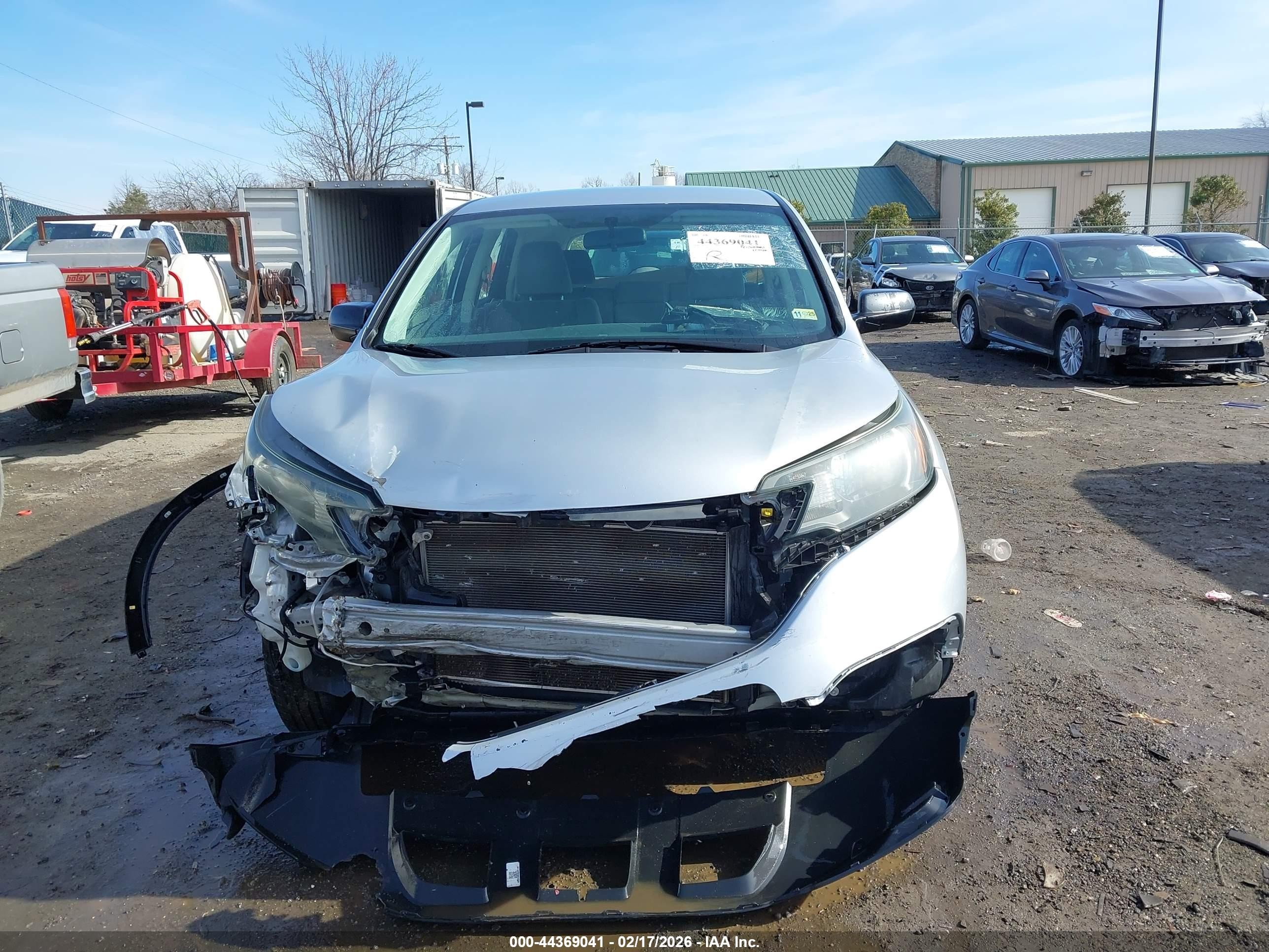 2014 Honda Cr-v Lx Silver vin: 2HKRM4H33EH682920