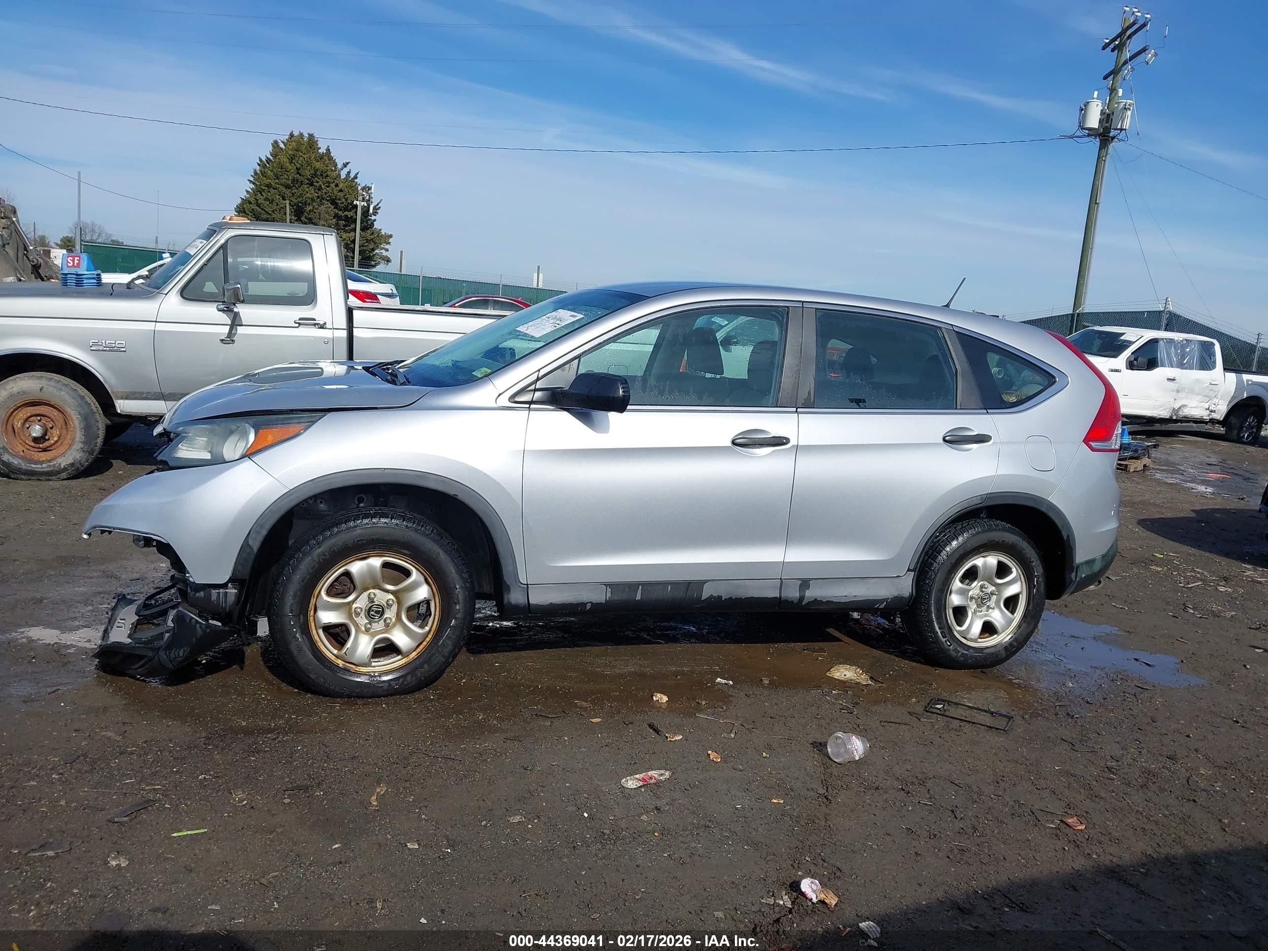 2014 Honda Cr-v Lx Silver vin: 2HKRM4H33EH682920