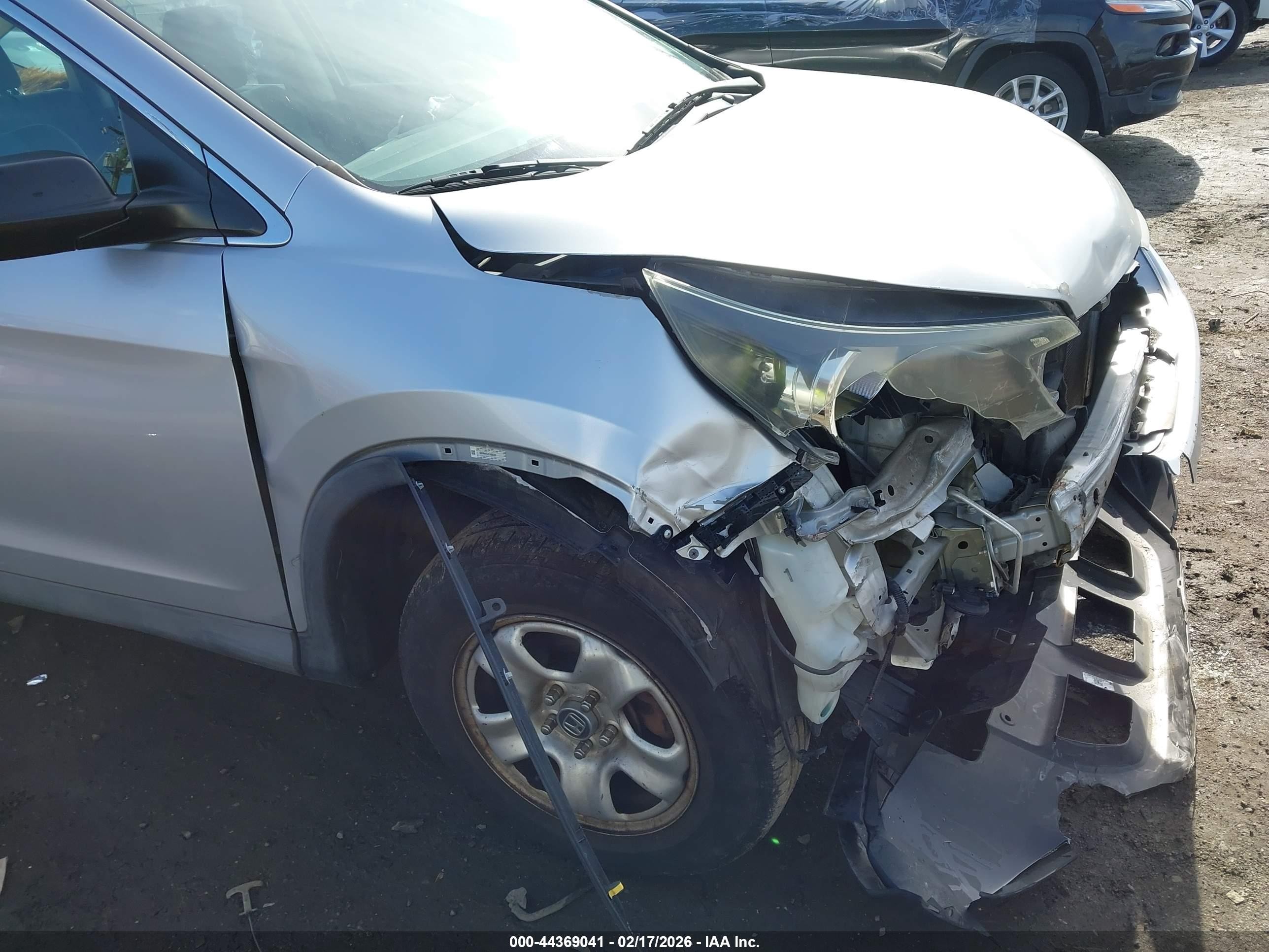 2014 Honda Cr-v Lx Silver vin: 2HKRM4H33EH682920