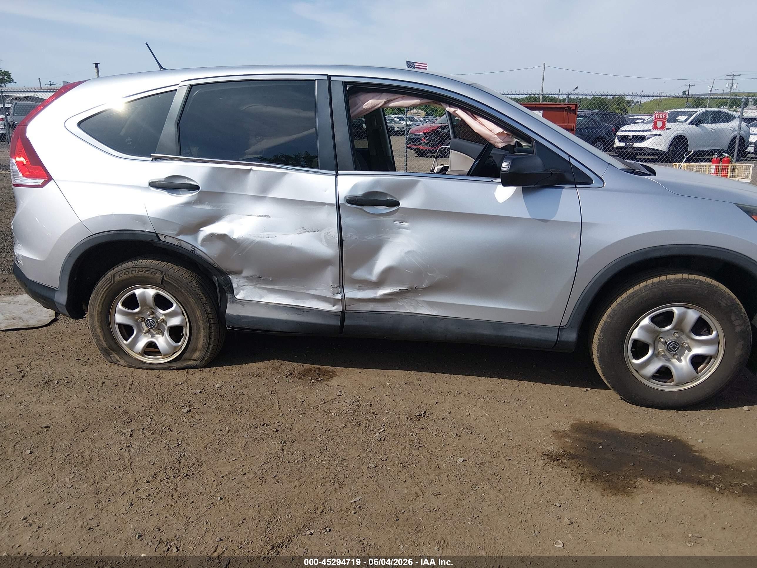 2014 Honda Cr-v Lx Silver vin: 2HKRM4H34EH671408