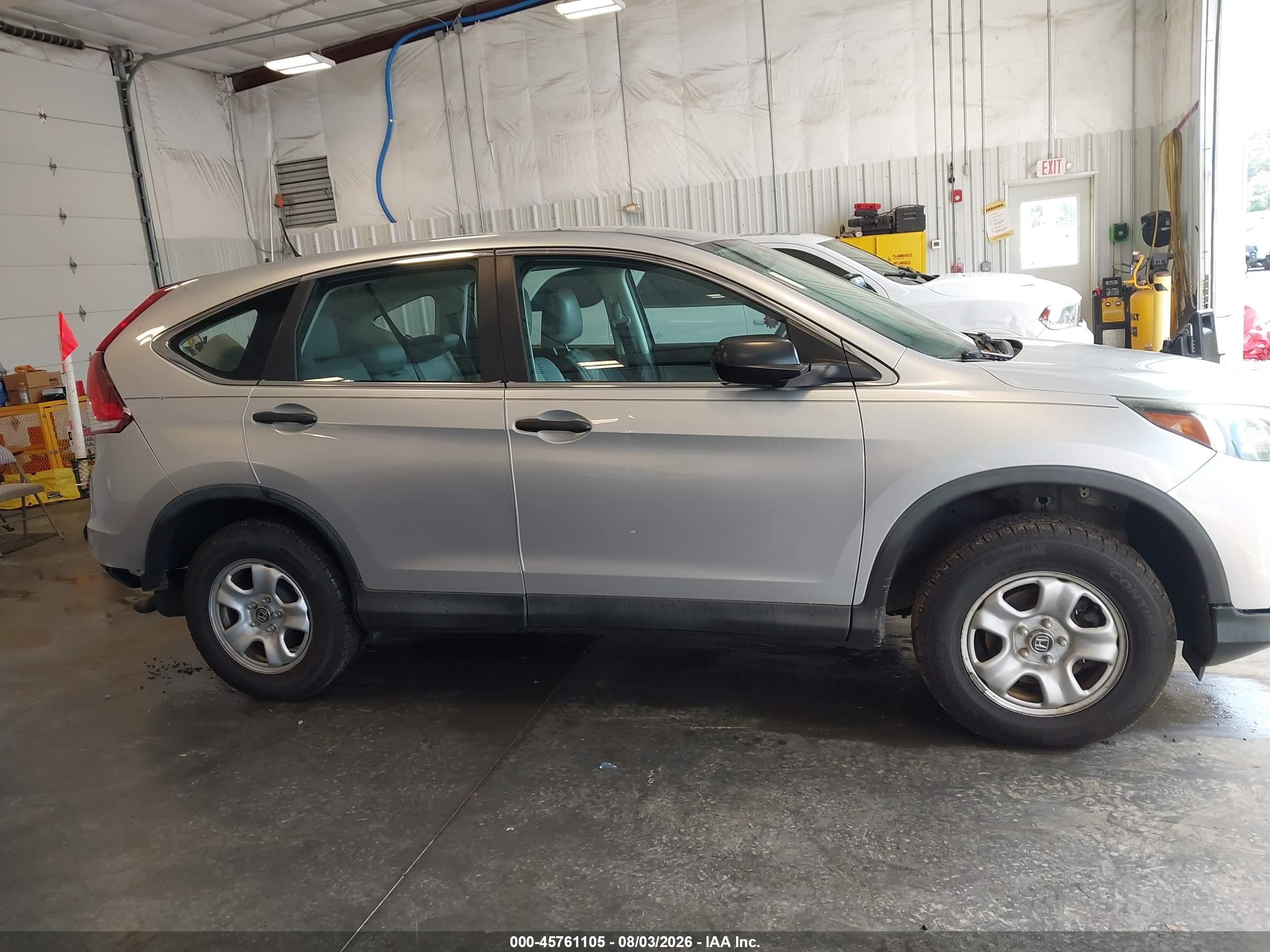 2014 Honda Cr-v Lx Silver vin: 2HKRM4H35EH600010