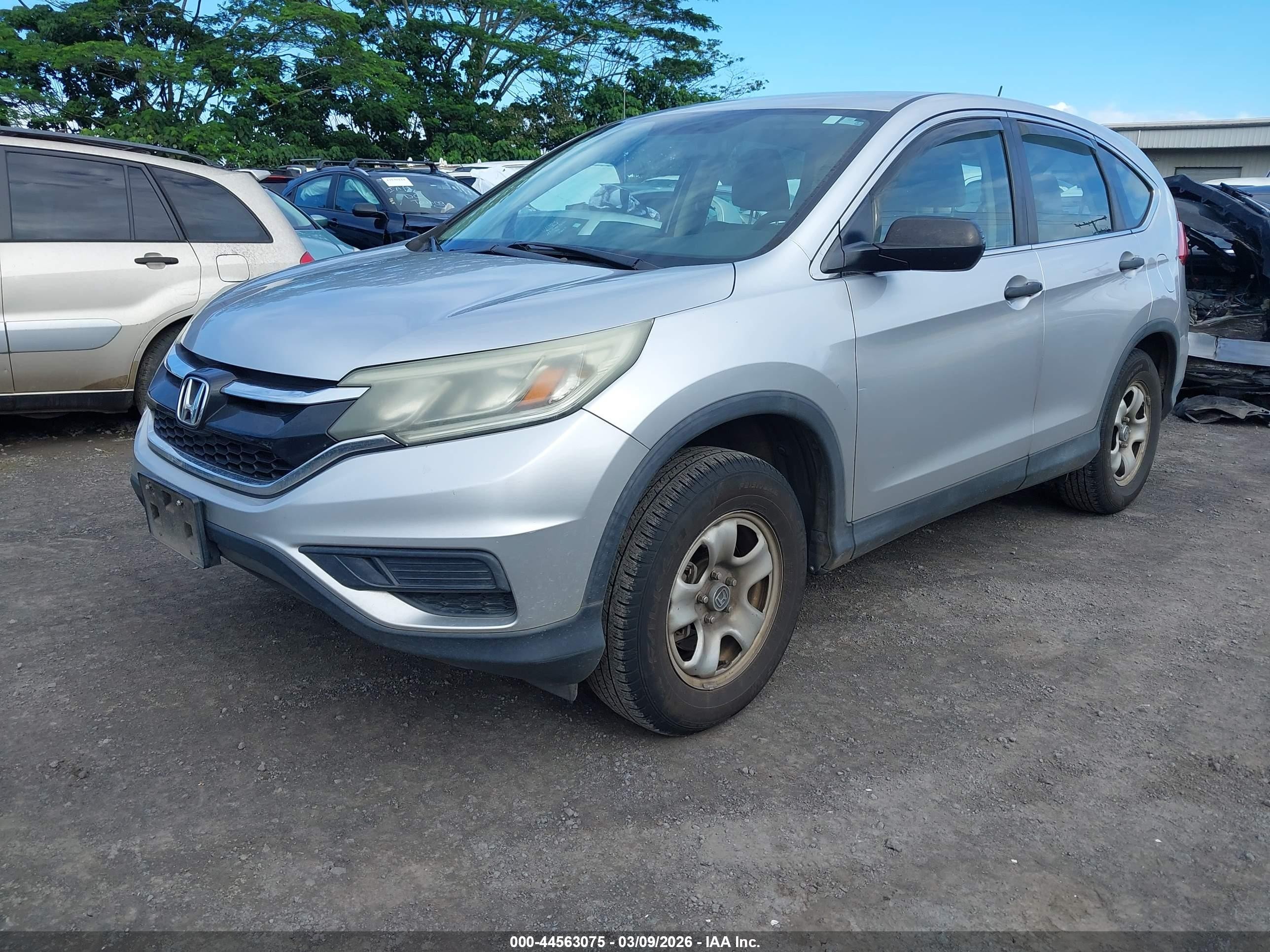 2015 Honda Cr-v Lx Silver vin: 2HKRM4H35FH629735