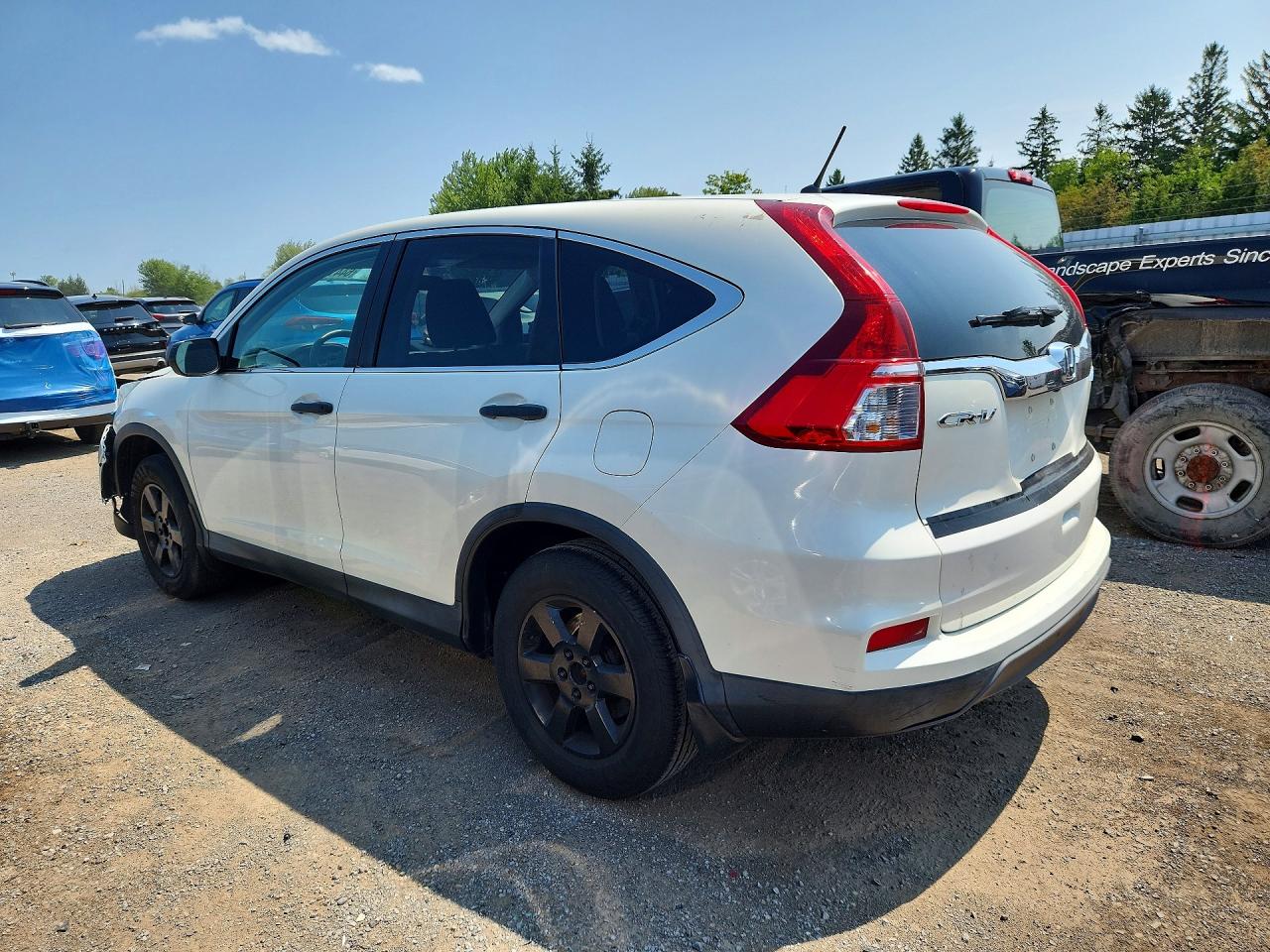 2015 Honda Cr-v Lx White vin: 2HKRM4H37FH130287