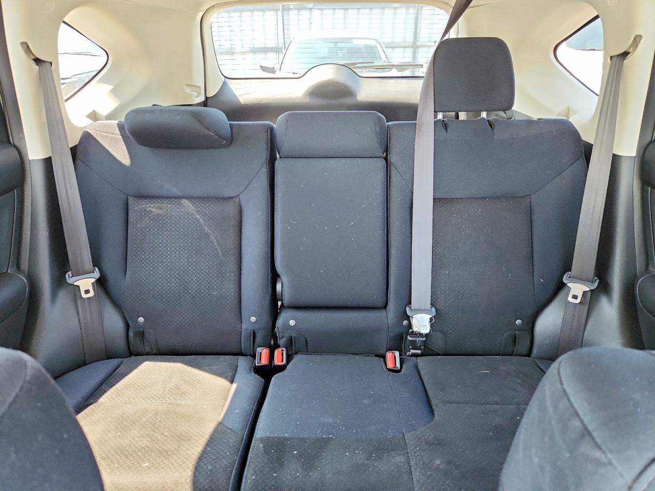 2015 Honda Cr-v Lx White vin: 2HKRM4H37FH130287