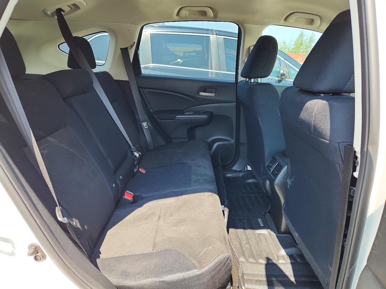 2015 Honda Cr-v Lx White vin: 2HKRM4H37FH130287