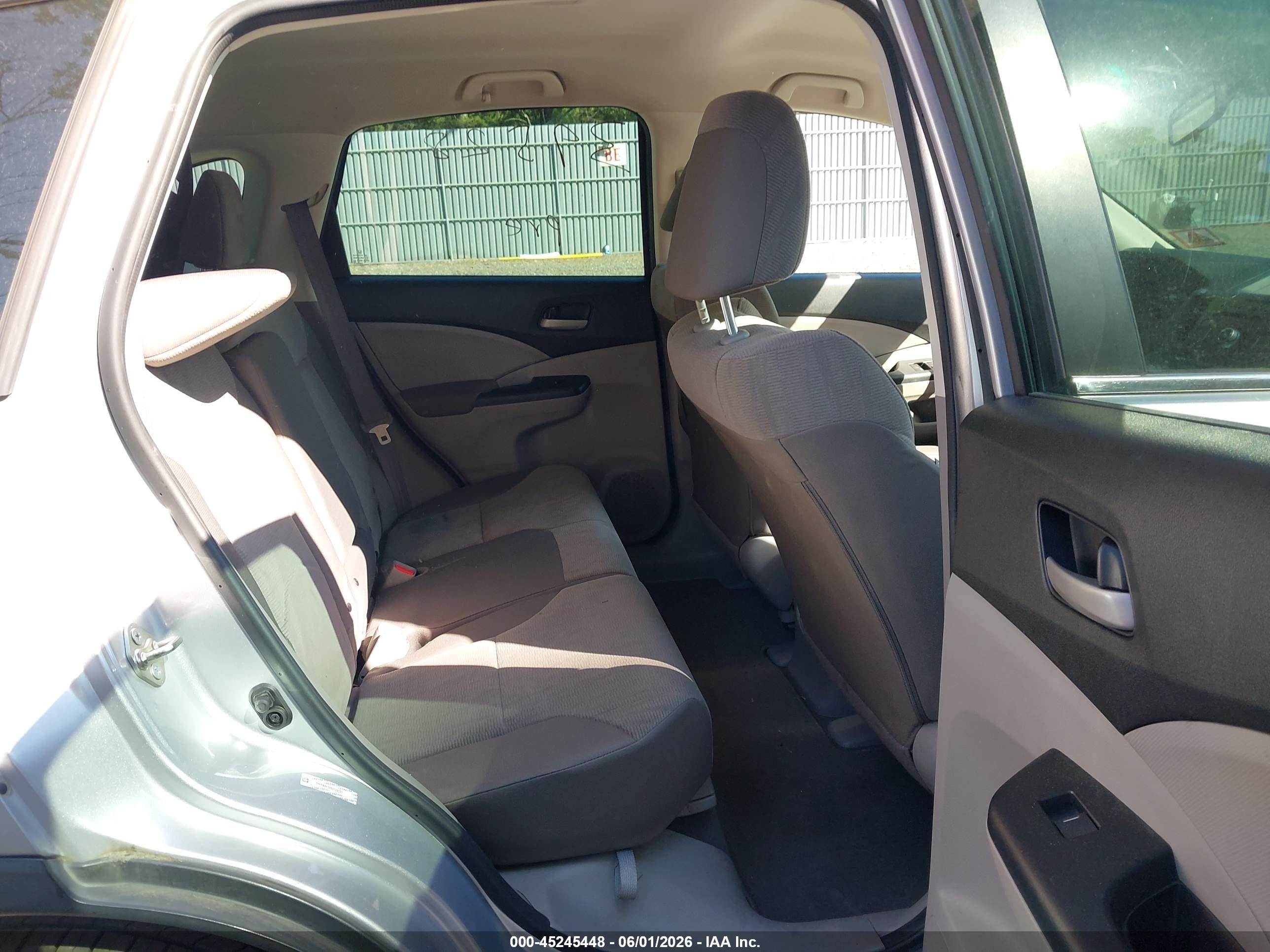 2014 Honda Cr-v Lx Silver vin: 2HKRM4H3XEH723057