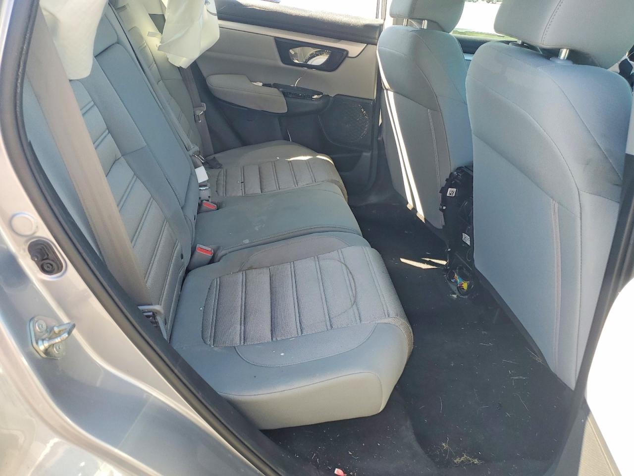 2020 Honda Cr-v Lx Silver vin: 2HKRW2H24LH616671