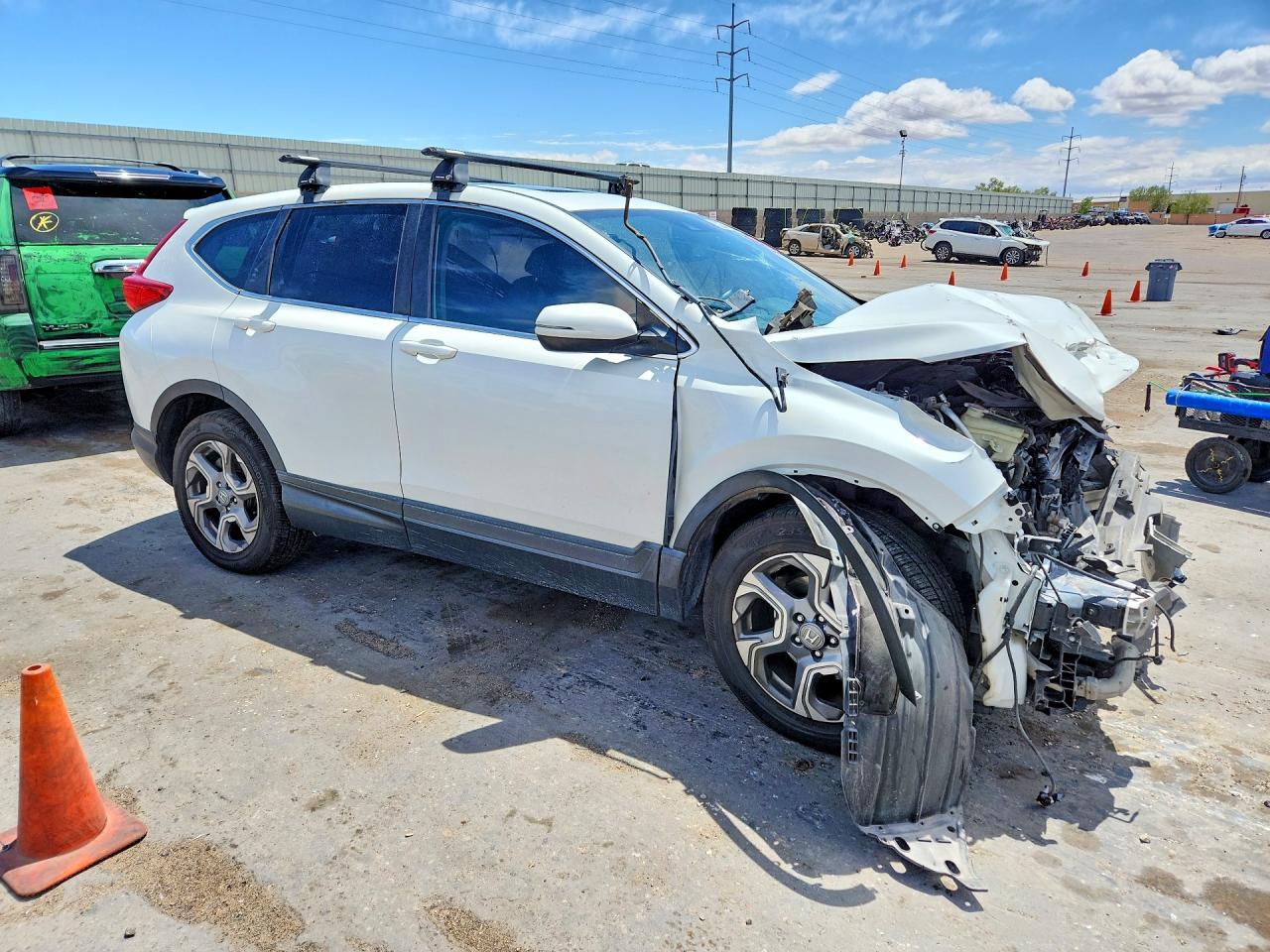 2018 Honda Cr-v Exl White vin: 2HKRW2H83JH659819