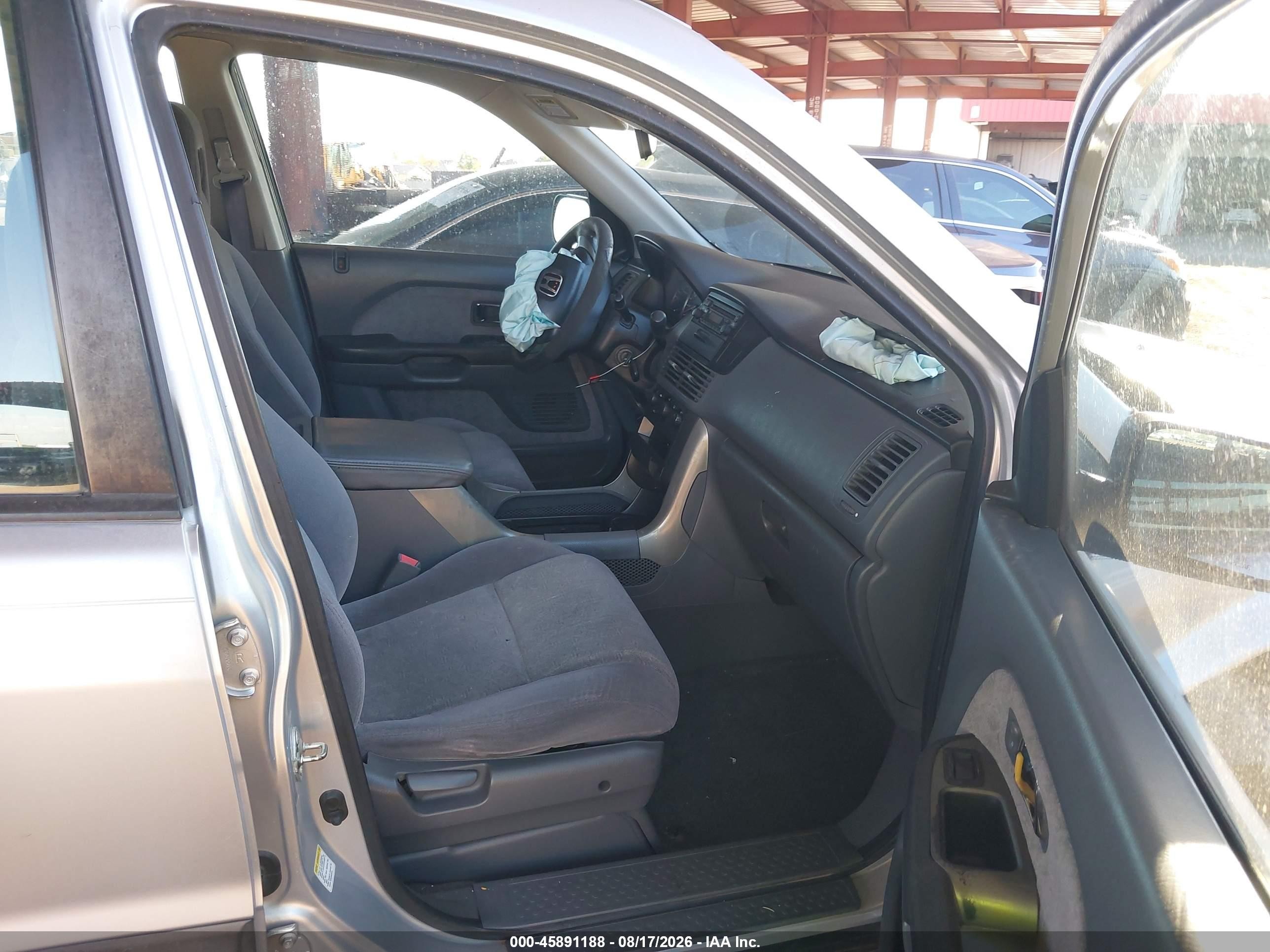 2004 Honda Pilot Lx Silver vin: 2HKYF18114H535321