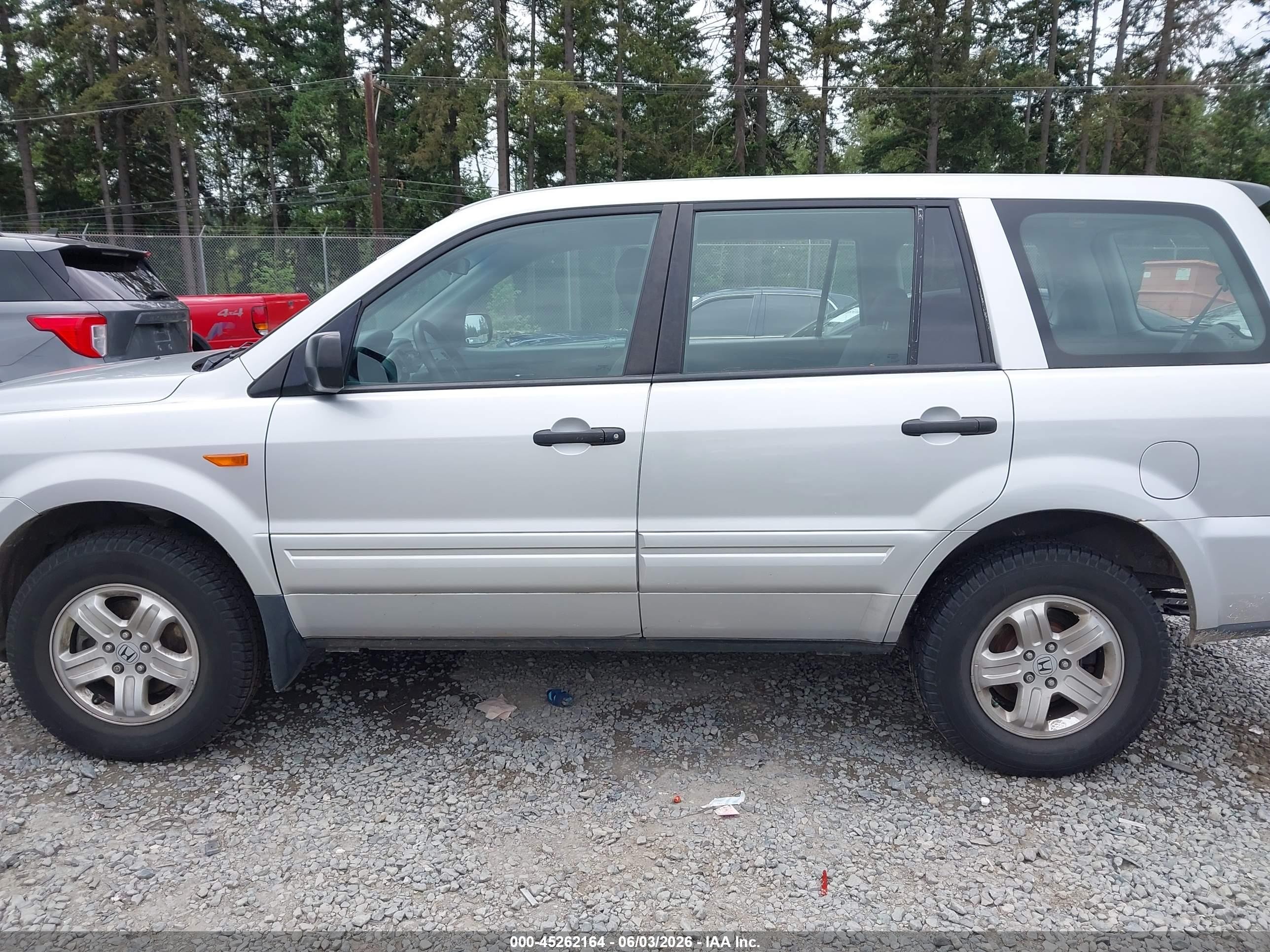 2006 Honda Pilot Lx Silver vin: 2HKYF18126H538618