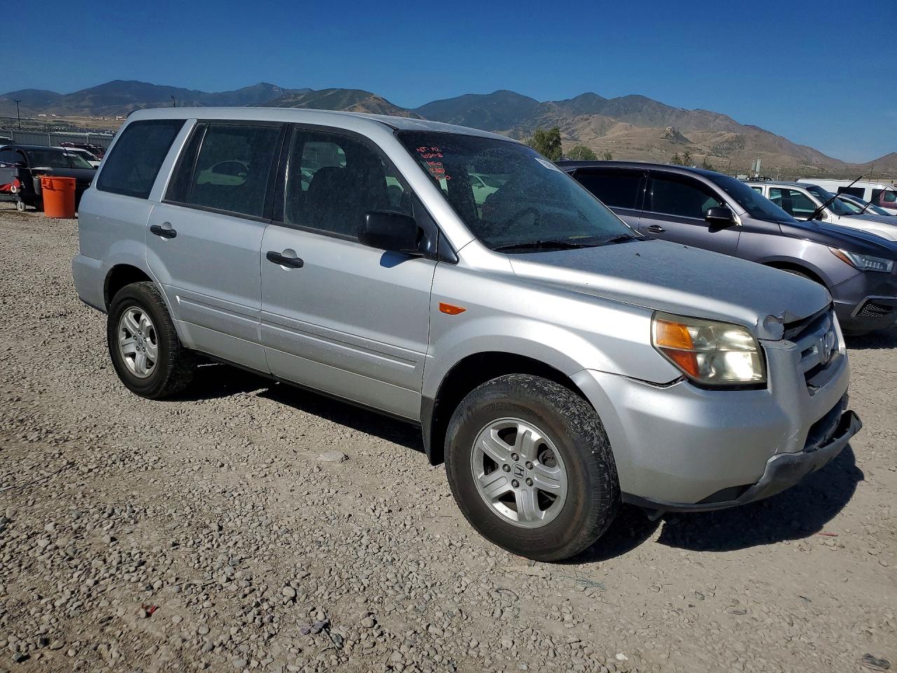 2007 Honda Pilot Lx Silver vin: 2HKYF18137H518864