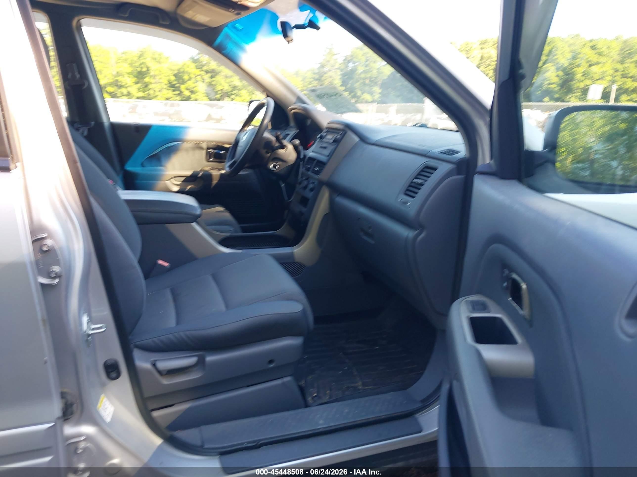 2006 Honda Pilot Lx Серебряный vin: 2HKYF18156H519769