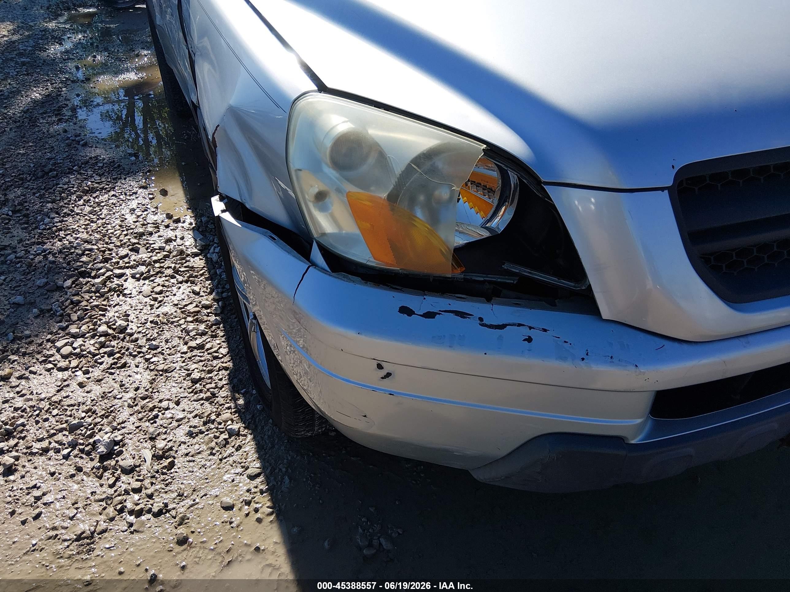 2005 Honda Pilot Lx Silver vin: 2HKYF18175H569054