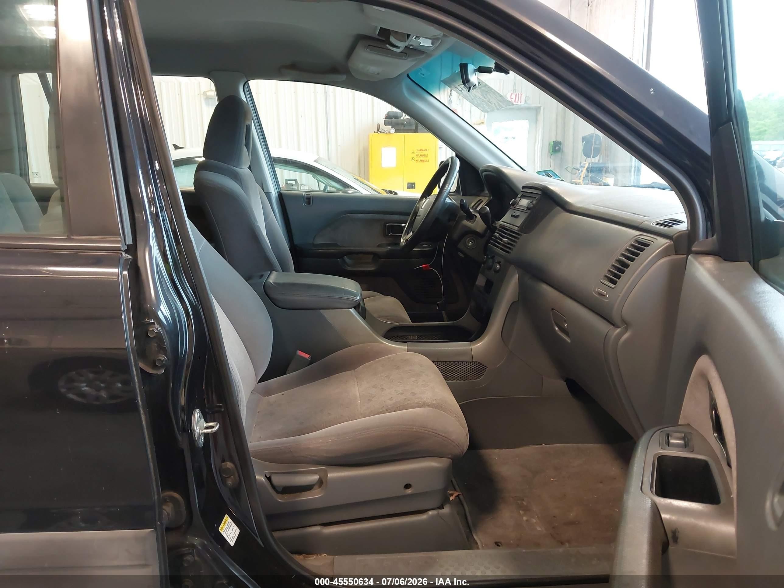 2004 Honda Pilot Lx Black vin: 2HKYF18194H587473
