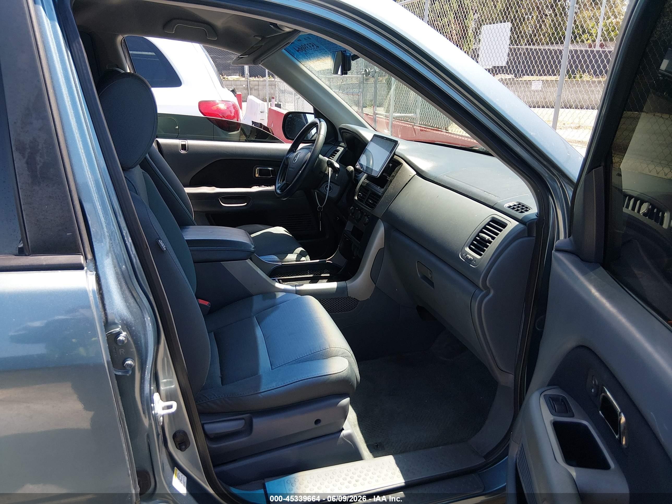 2006 Honda Pilot Lx Blue vin: 2HKYF181X6H562553