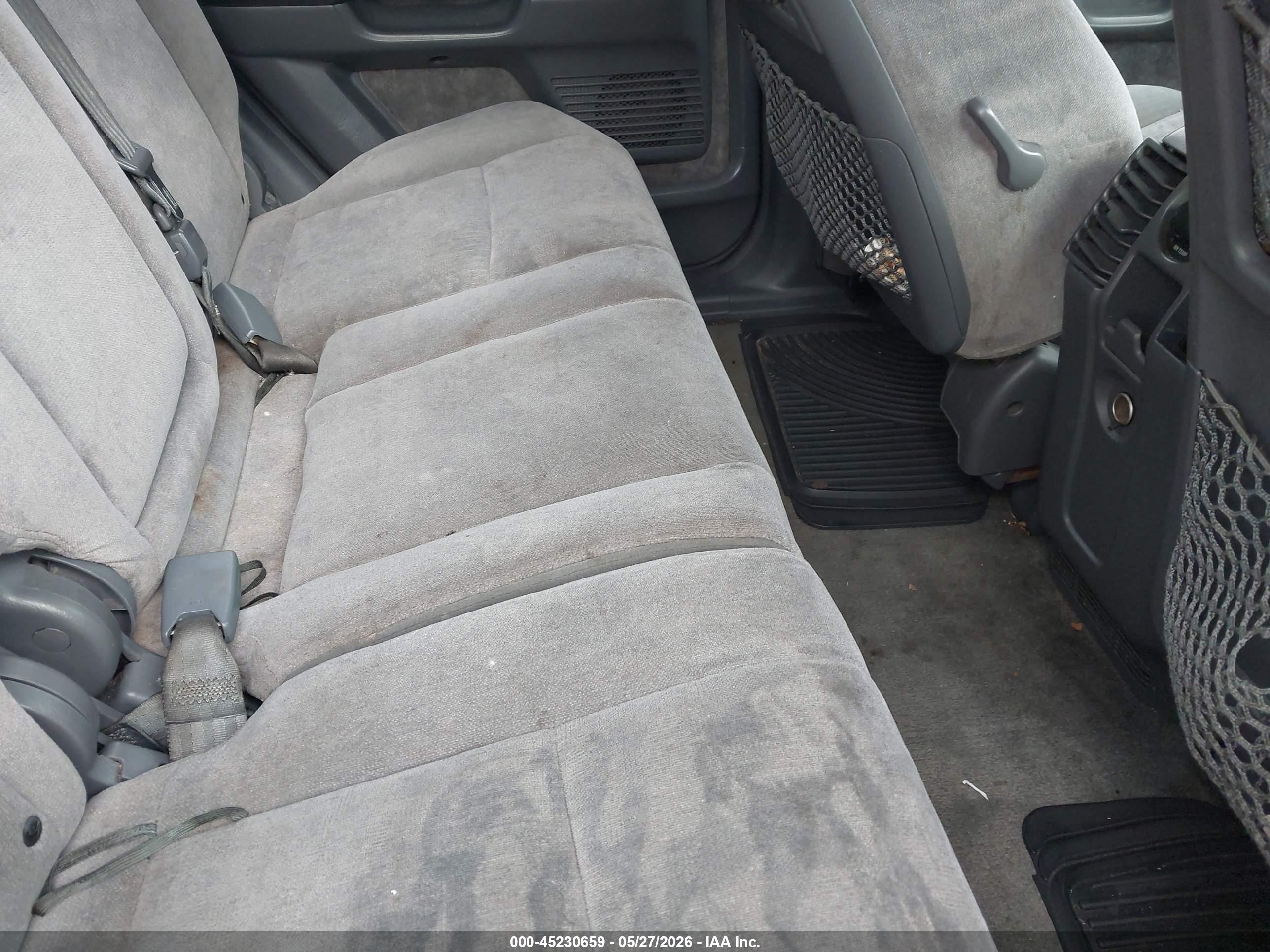 2004 Honda Pilot Ex Silver vin: 2HKYF18404H503843
