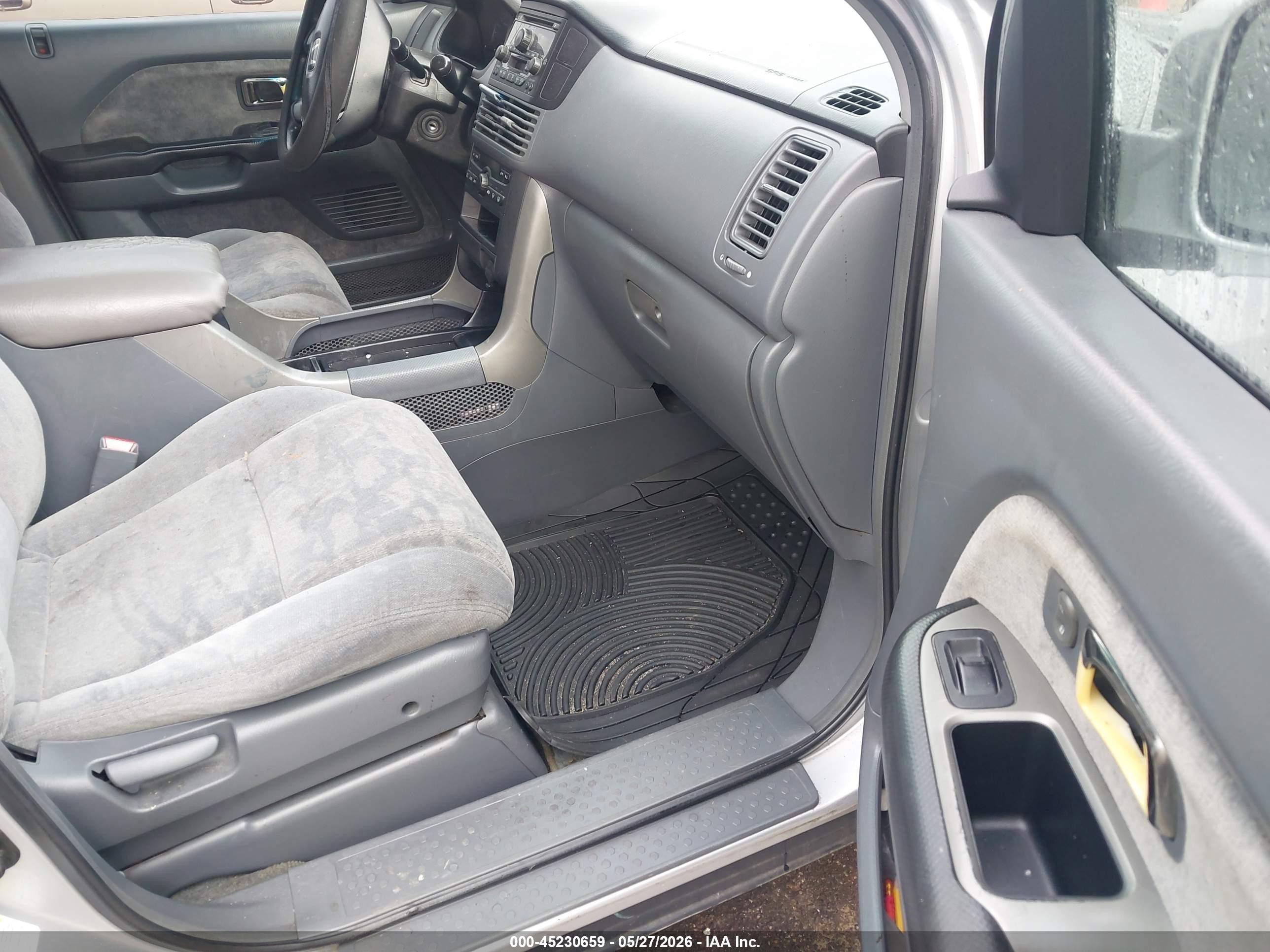 2004 Honda Pilot Ex Silver vin: 2HKYF18404H503843