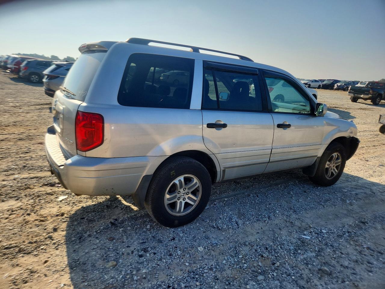 2004 Honda Pilot Ex Silver vin: 2HKYF18404H586920