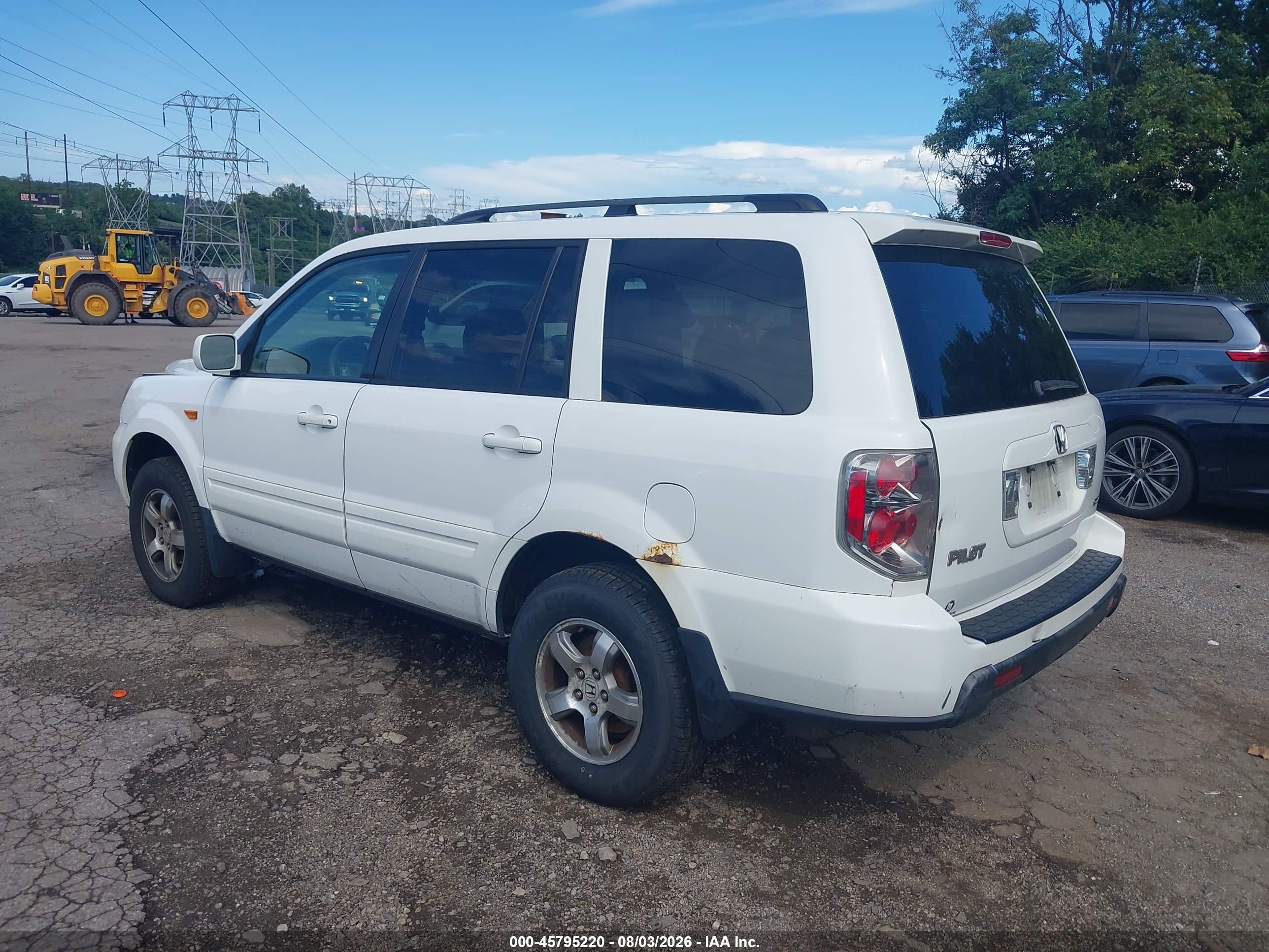 2007 Honda Pilot Ex White vin: 2HKYF18417H518078