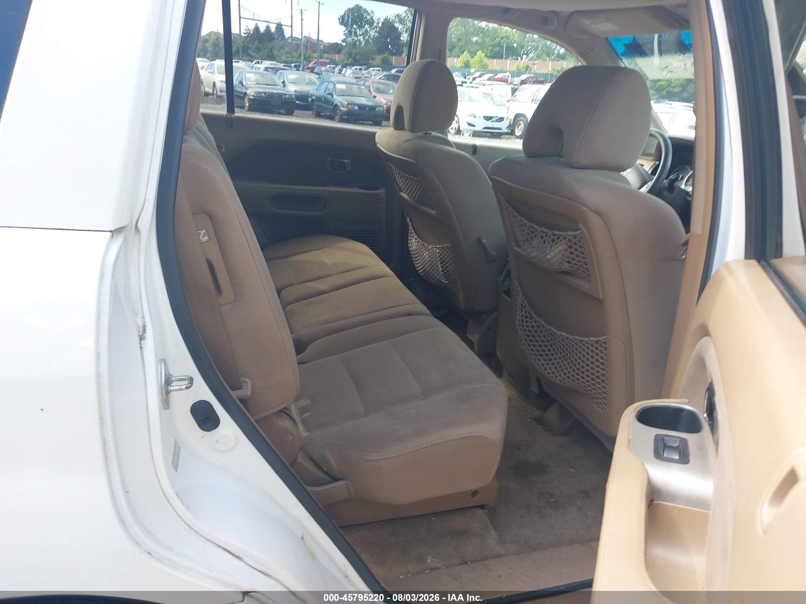2007 Honda Pilot Ex White vin: 2HKYF18417H518078