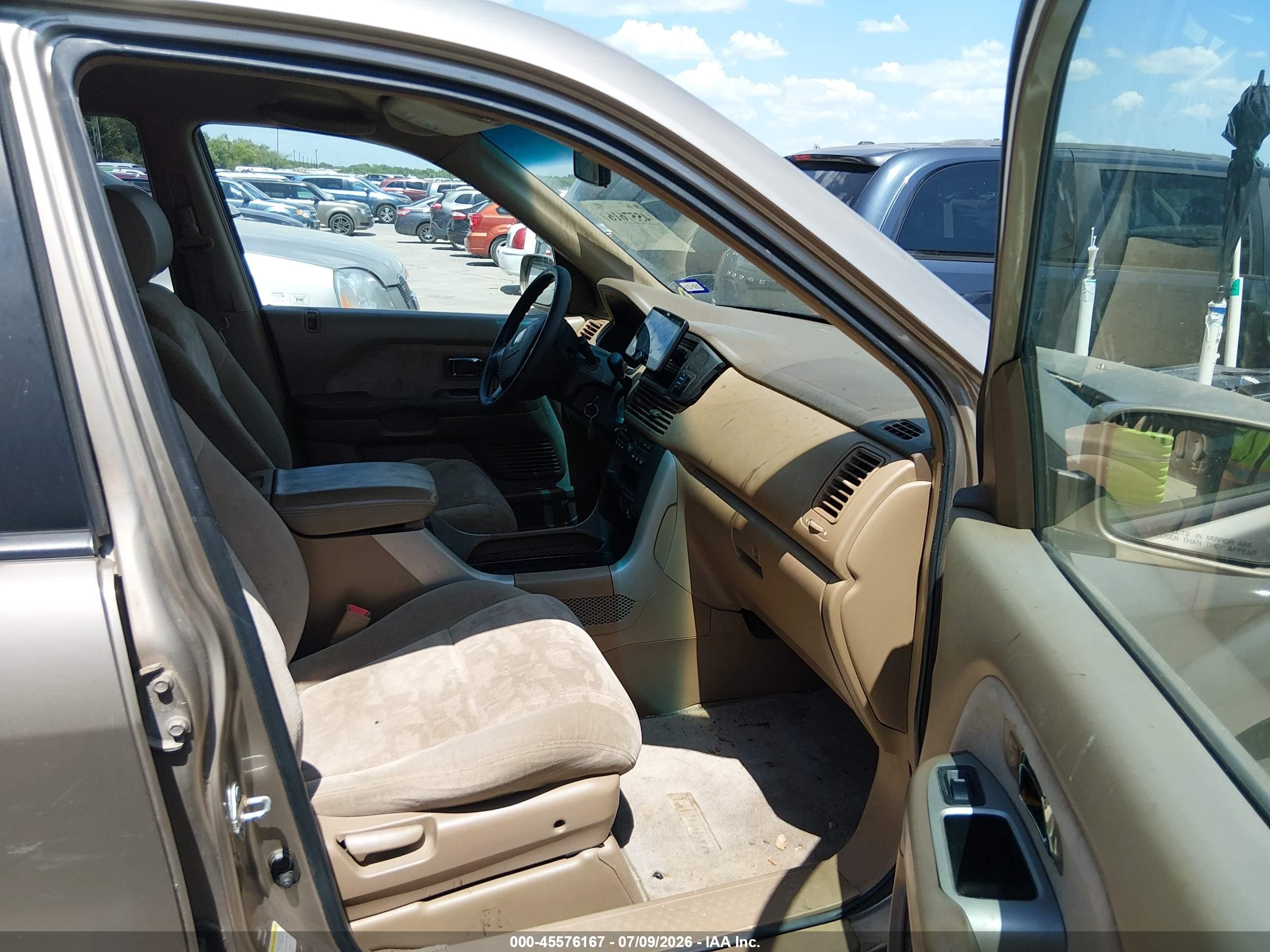 2004 Honda Pilot Ex Gold vin: 2HKYF18434H588600
