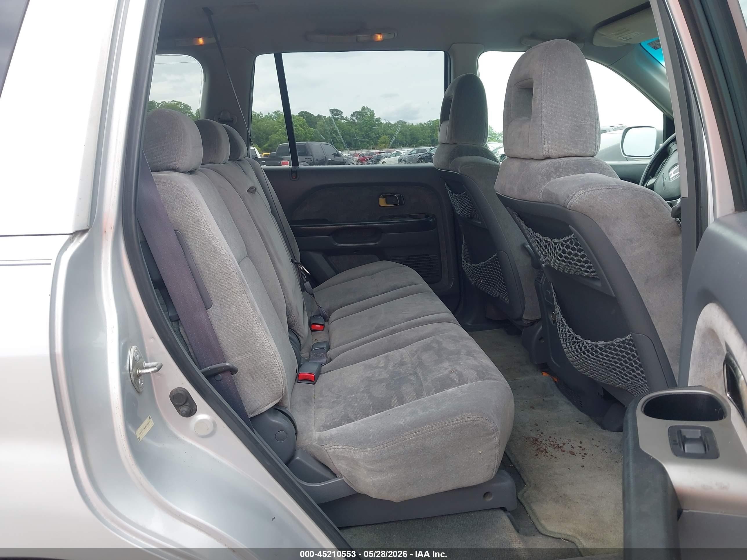 2004 Honda Pilot Ex Silver vin: 2HKYF18434H590475