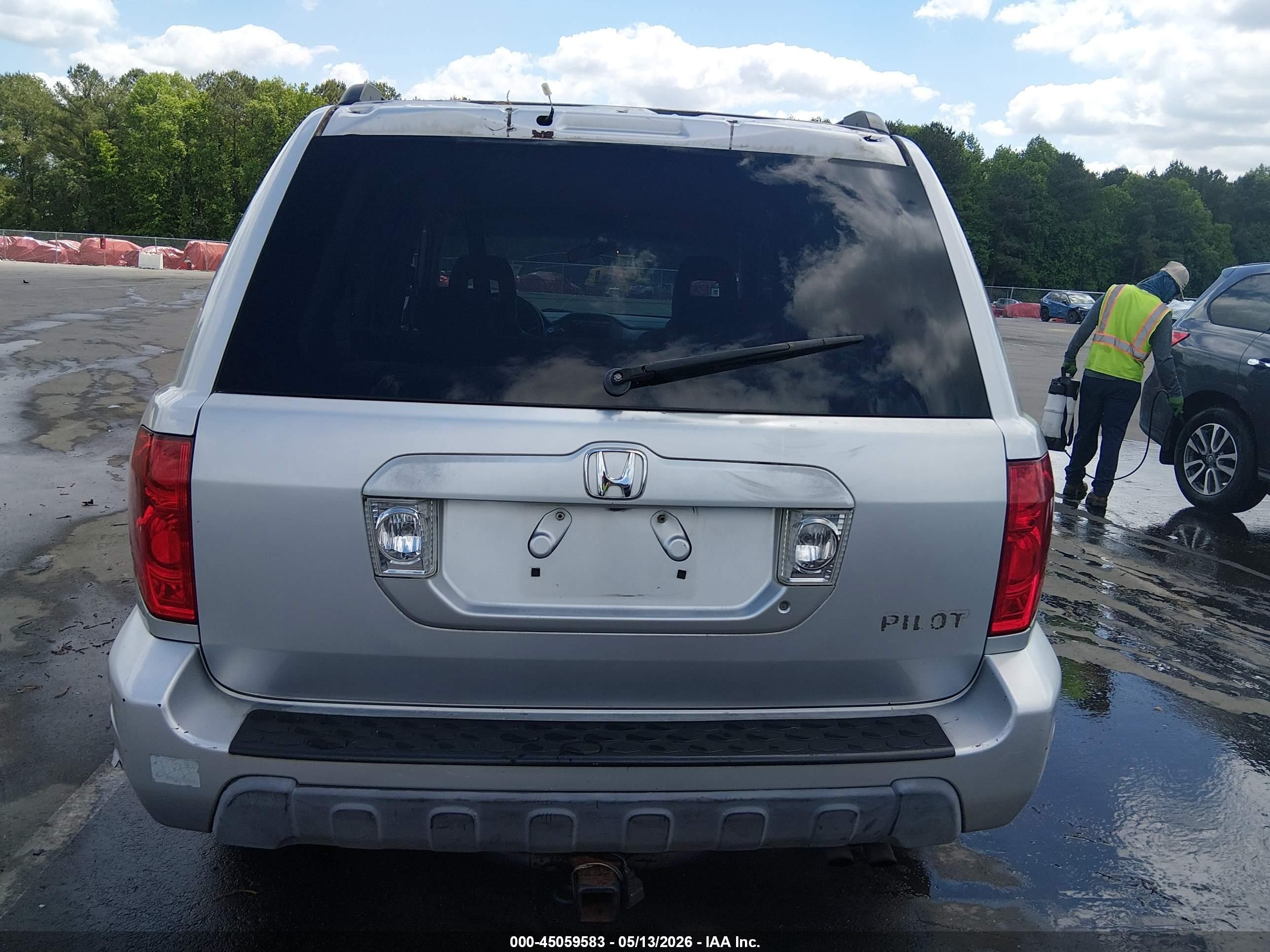 2004 Honda Pilot Ex Silver vin: 2HKYF18444H553063