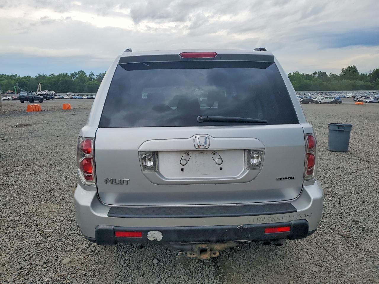 2006 Honda Pilot Ex Silver vin: 2HKYF18446H546696