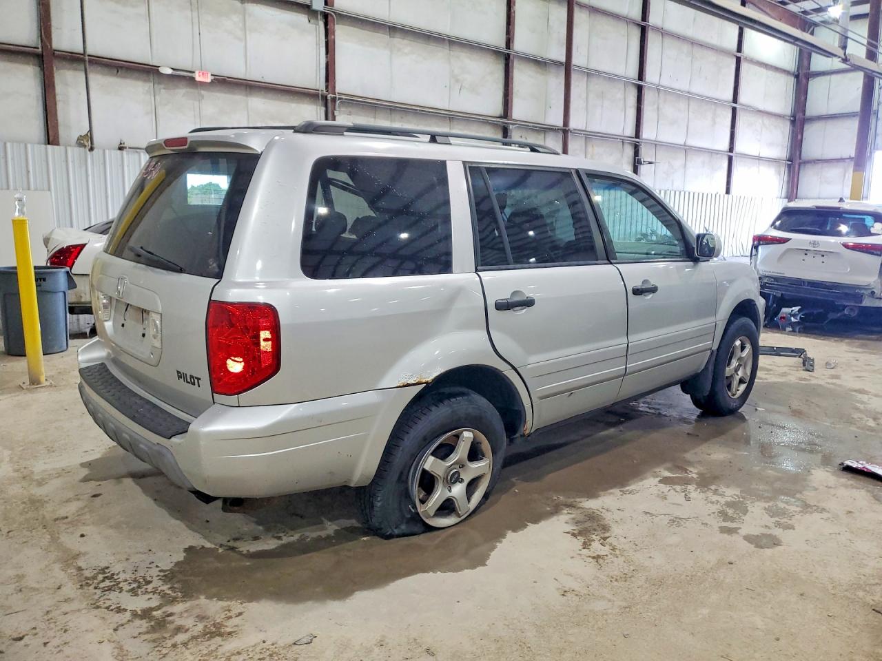2004 Honda Pilot Ex Silver vin: 2HKYF18464H540458