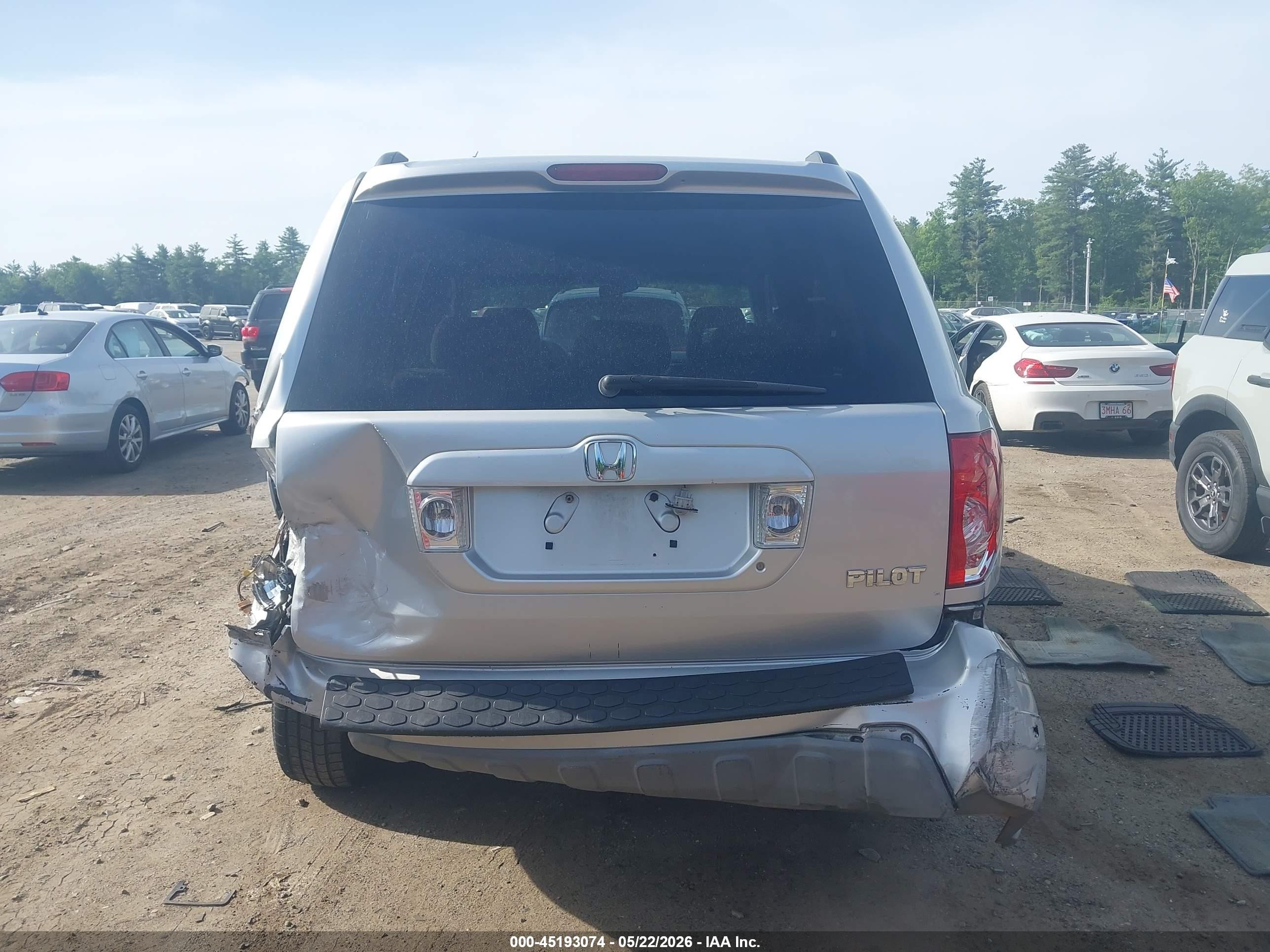 2004 Honda Pilot Ex Silver vin: 2HKYF18474H605625