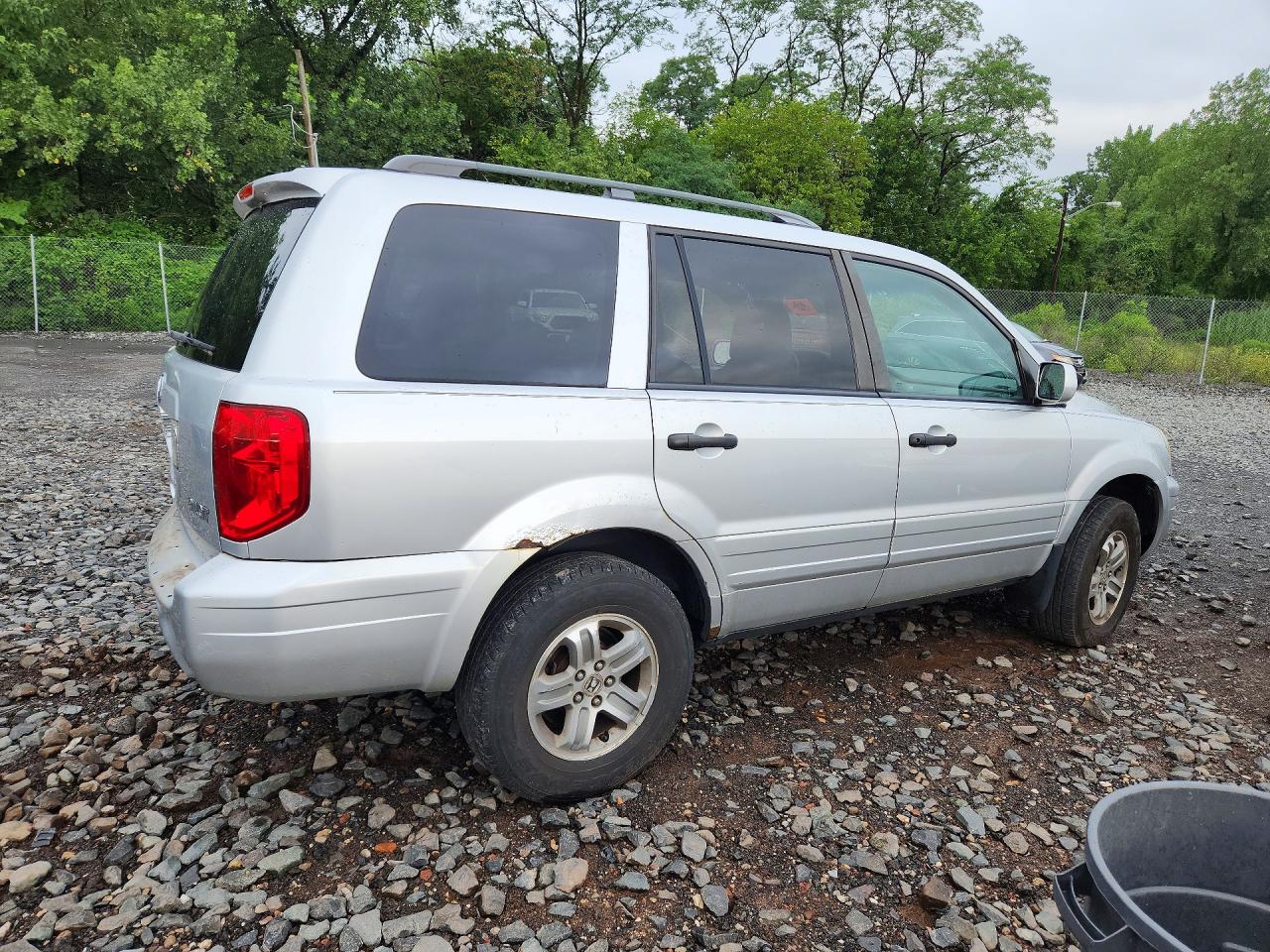 2005 Honda Pilot Ex Серебряный vin: 2HKYF18475H522911