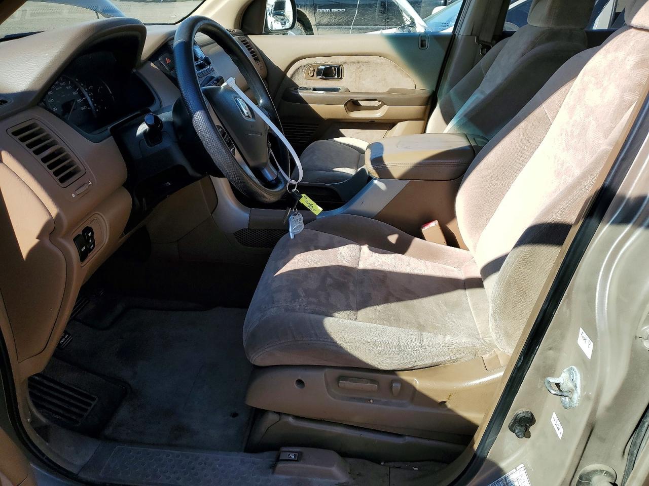 2004 Honda Pilot Ex Gold vin: 2HKYF18484H003929