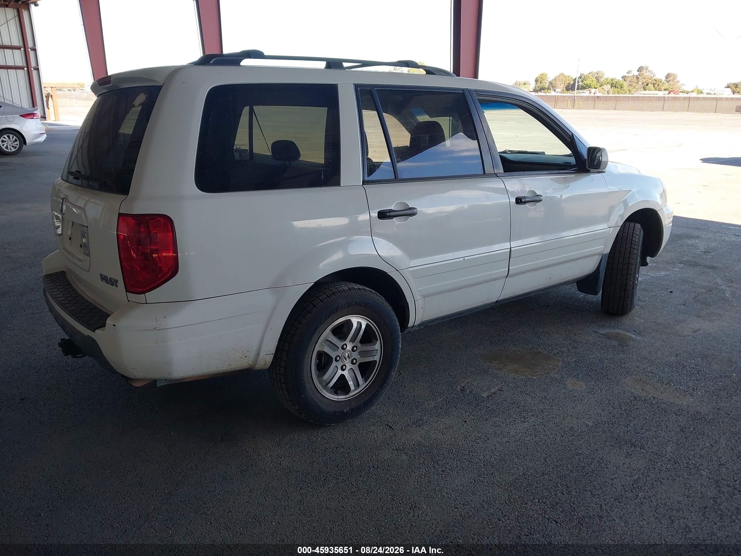 2004 Honda Pilot Ex White vin: 2HKYF18484H562879